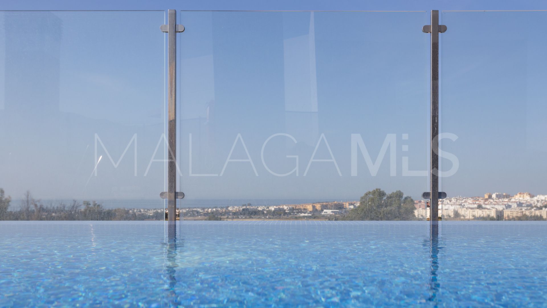 Lägenhet for sale in Nueva Andalucia