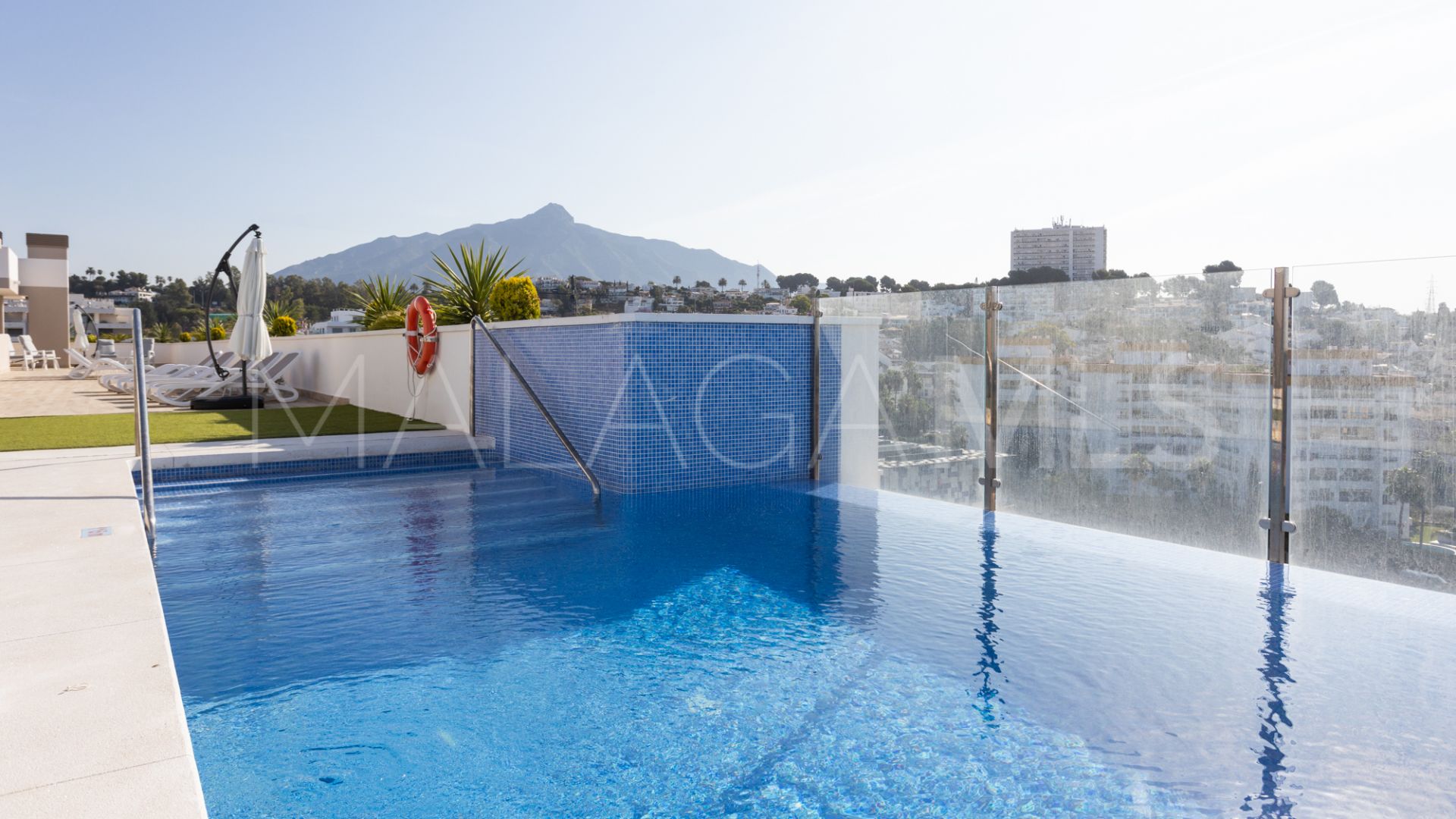 Lägenhet for sale in Nueva Andalucia