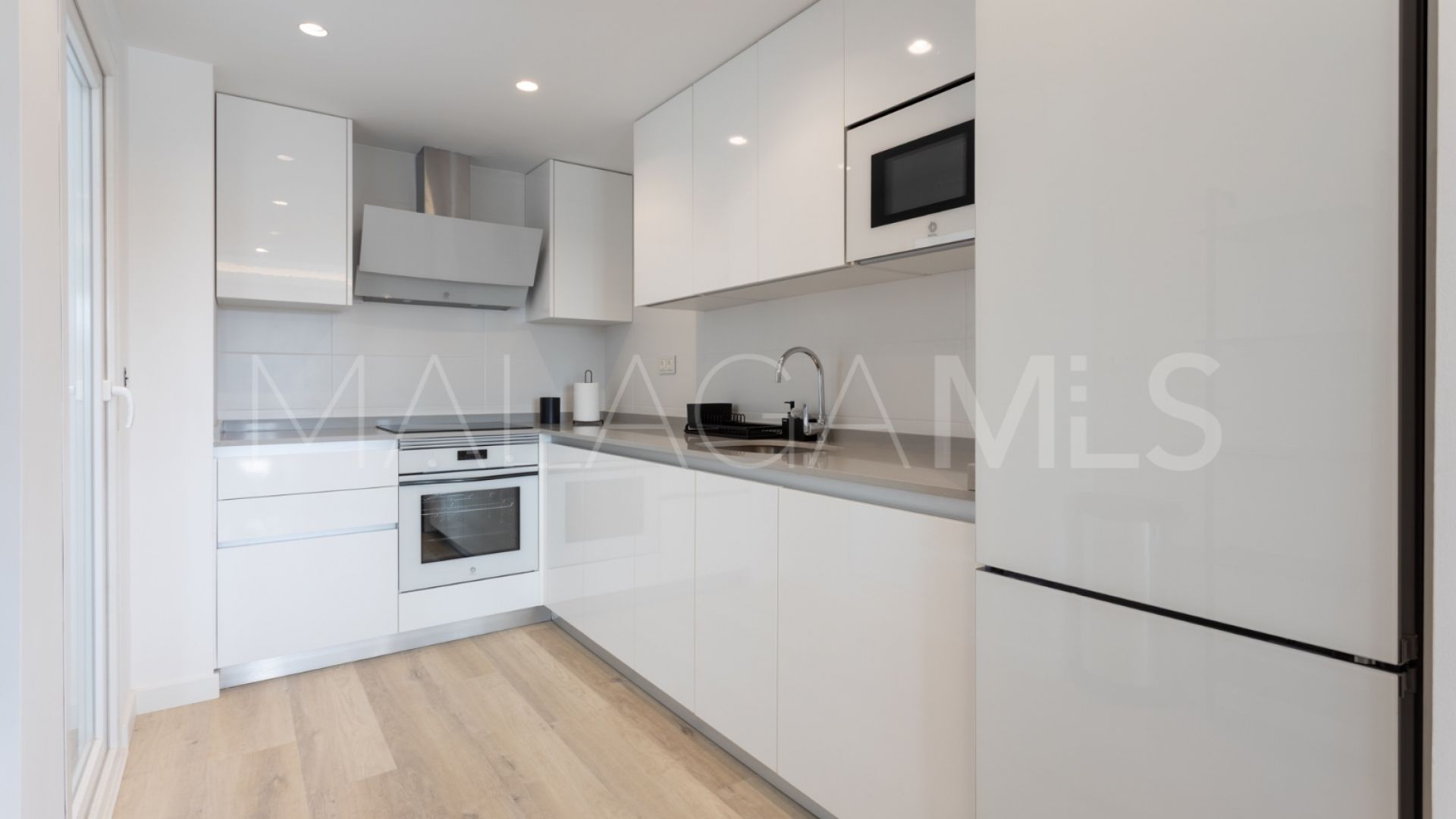 4 bedrooms apartment for sale in Nueva Andalucia