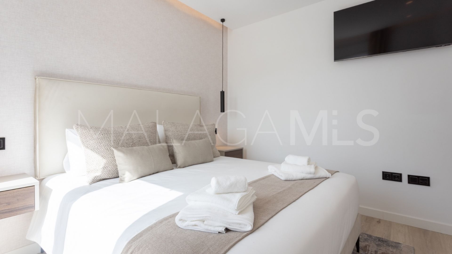 4 bedrooms apartment for sale in Nueva Andalucia