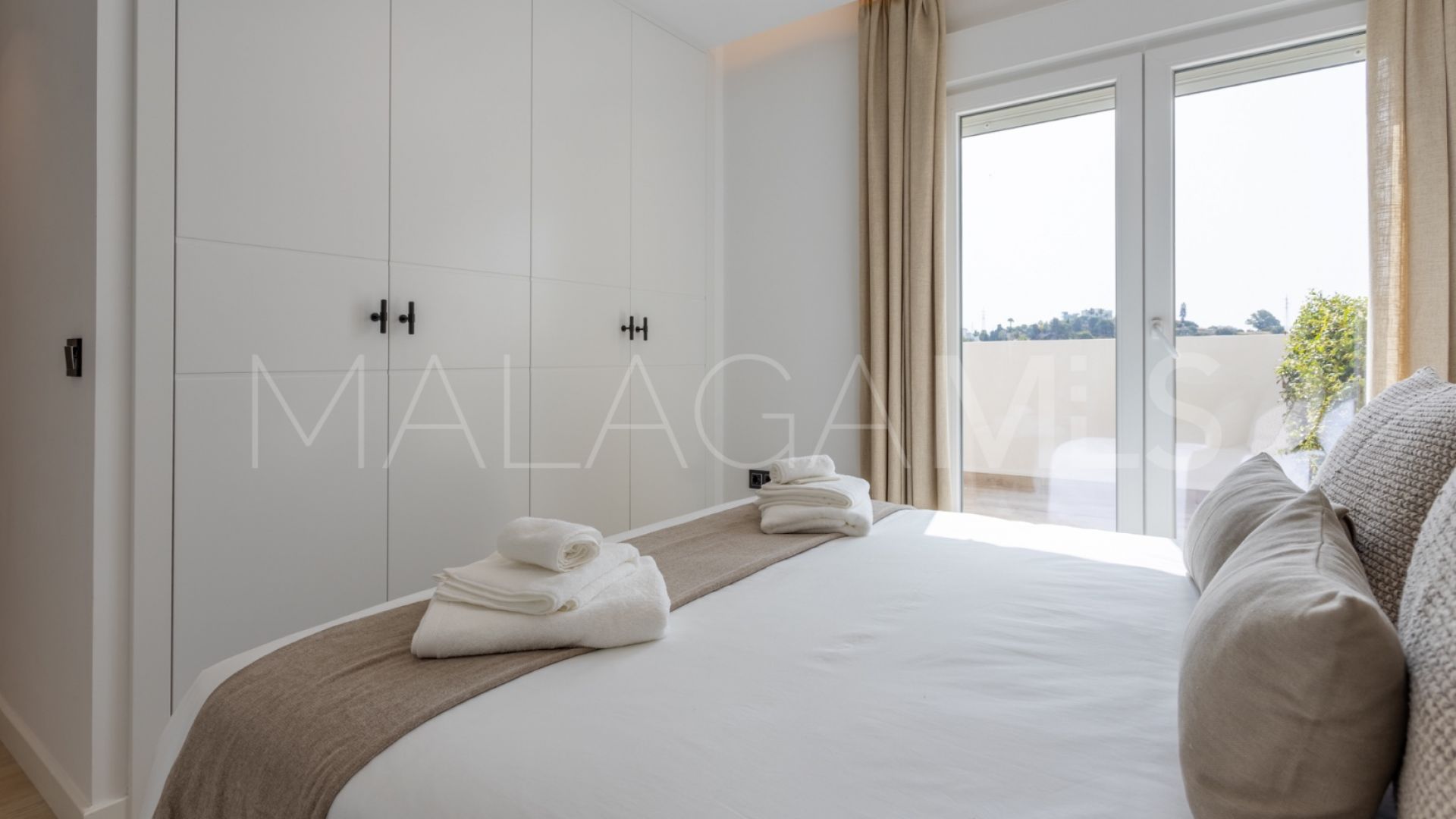 4 bedrooms apartment for sale in Nueva Andalucia