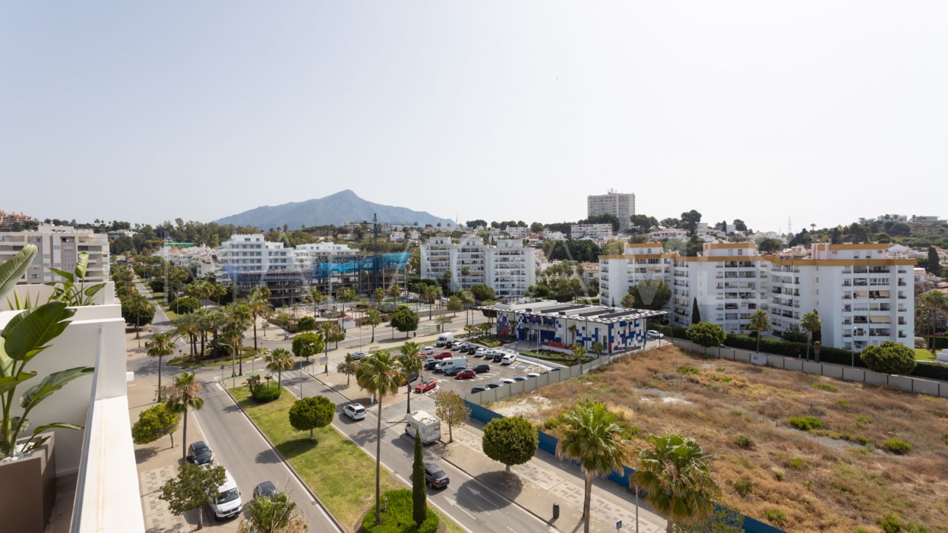 4 bedrooms apartment for sale in Nueva Andalucia