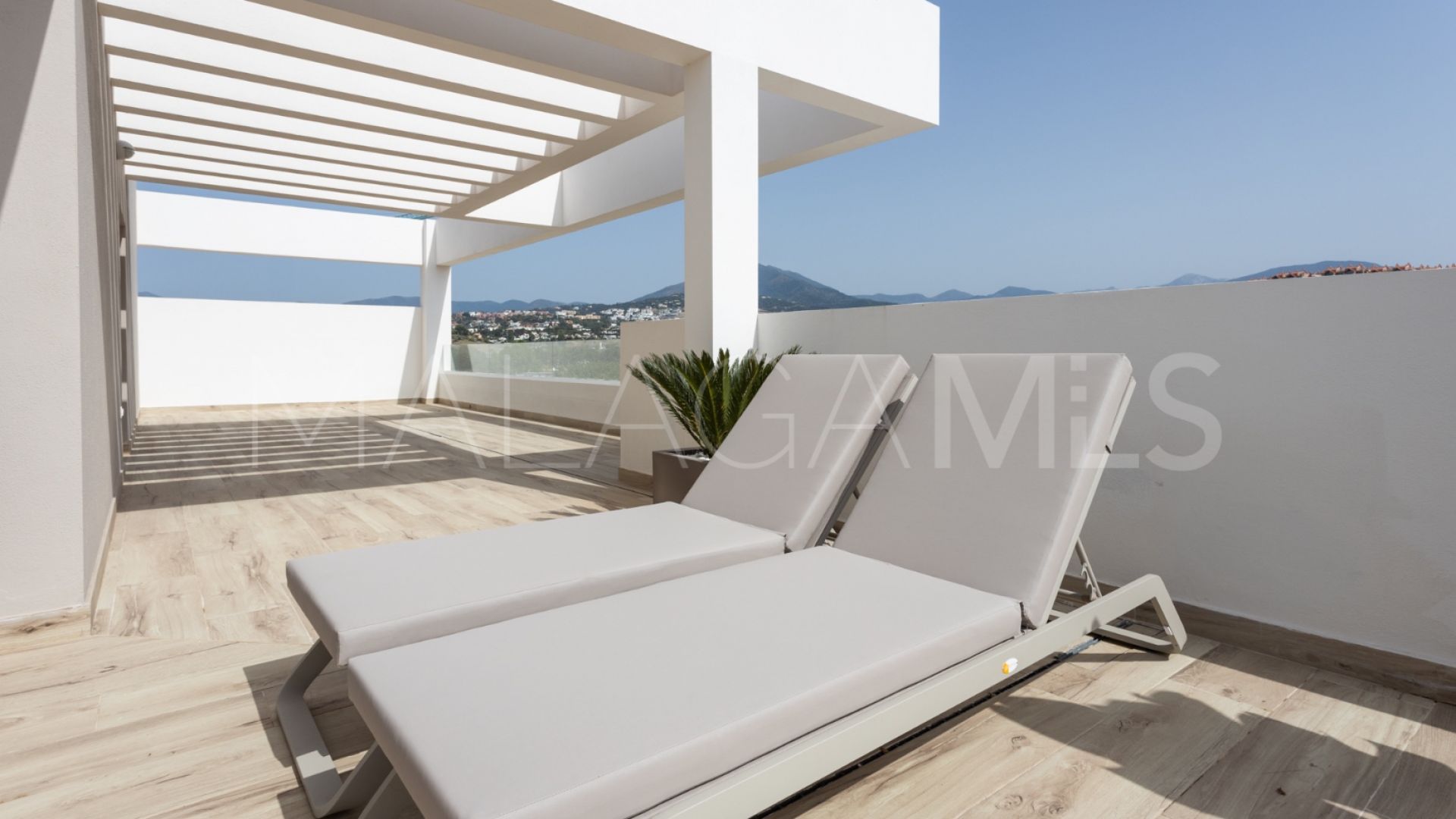 4 bedrooms apartment for sale in Nueva Andalucia