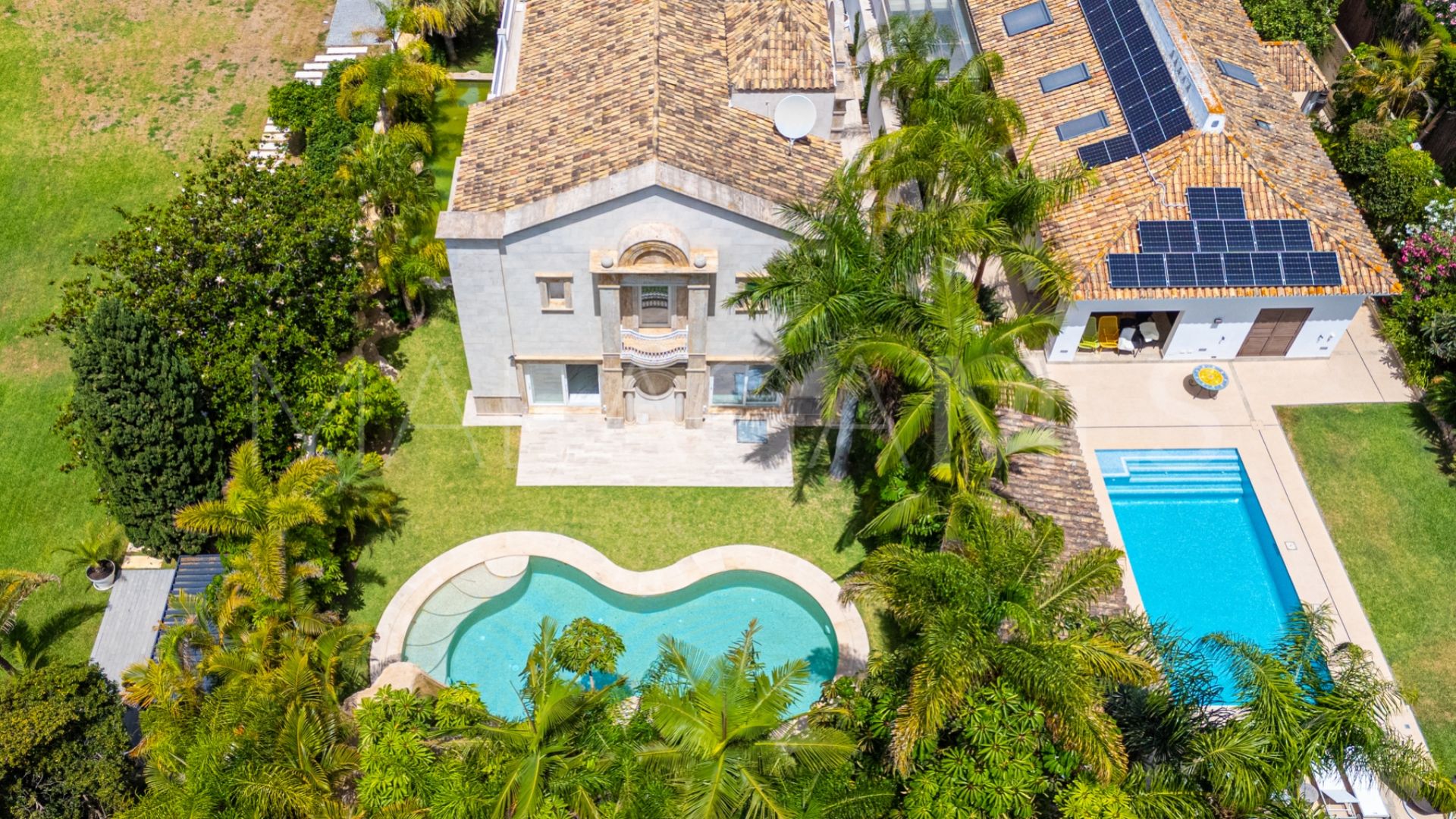 4 bedrooms villa in Marbella East for sale