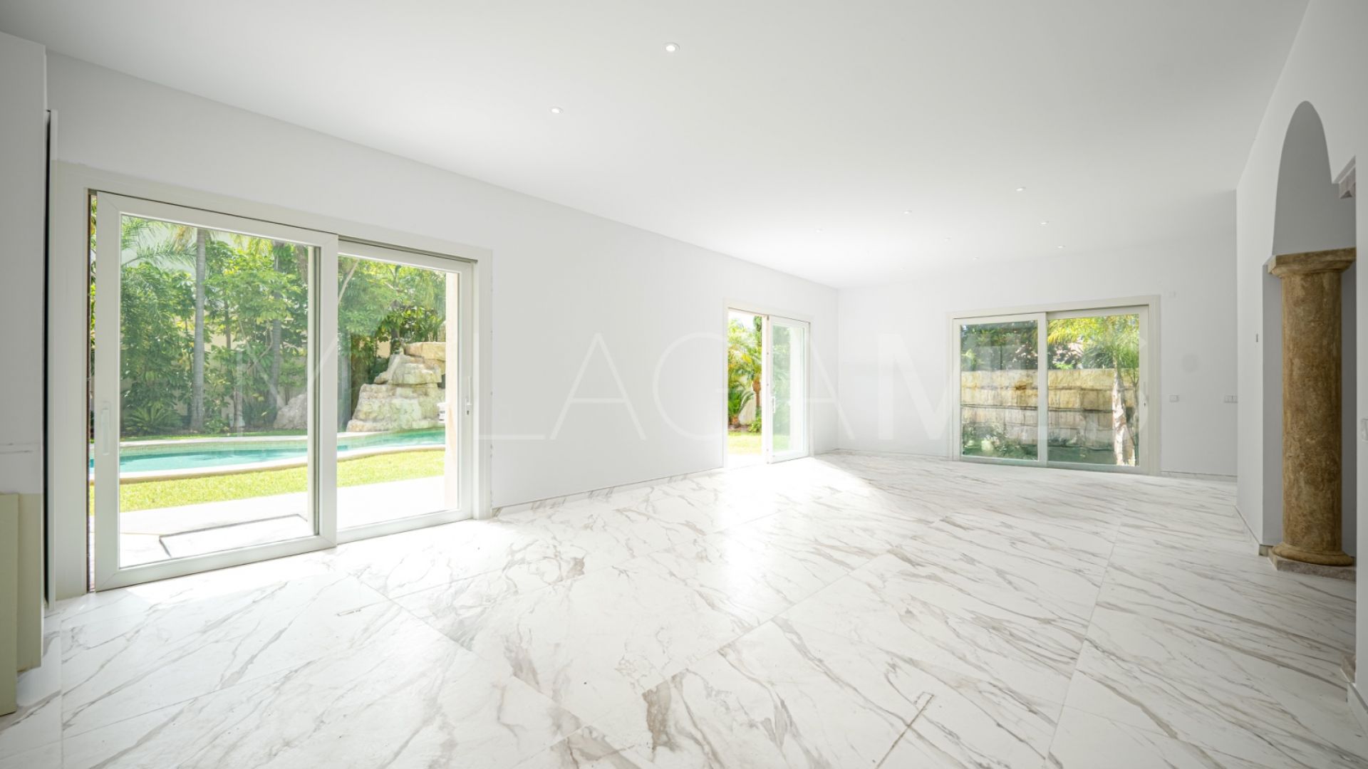 4 bedrooms villa in Marbella East for sale