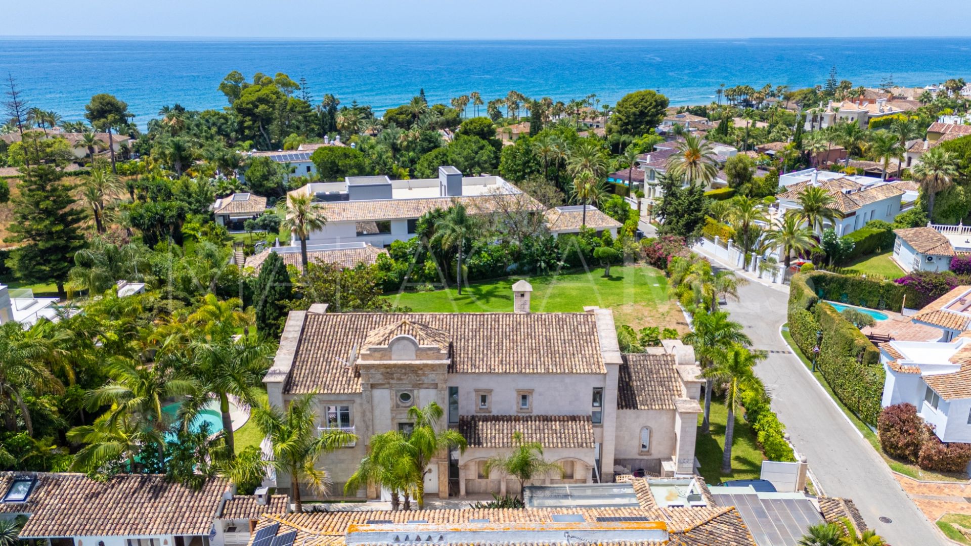 4 bedrooms villa in Marbella East for sale