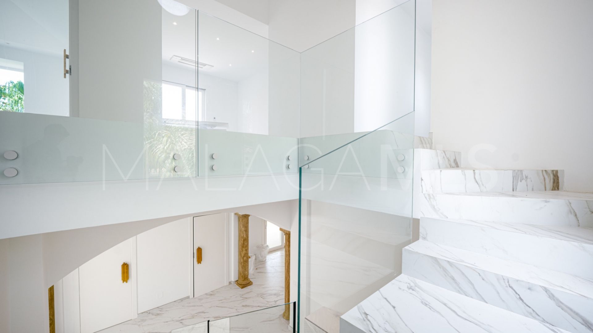 4 bedrooms villa in Marbella East for sale