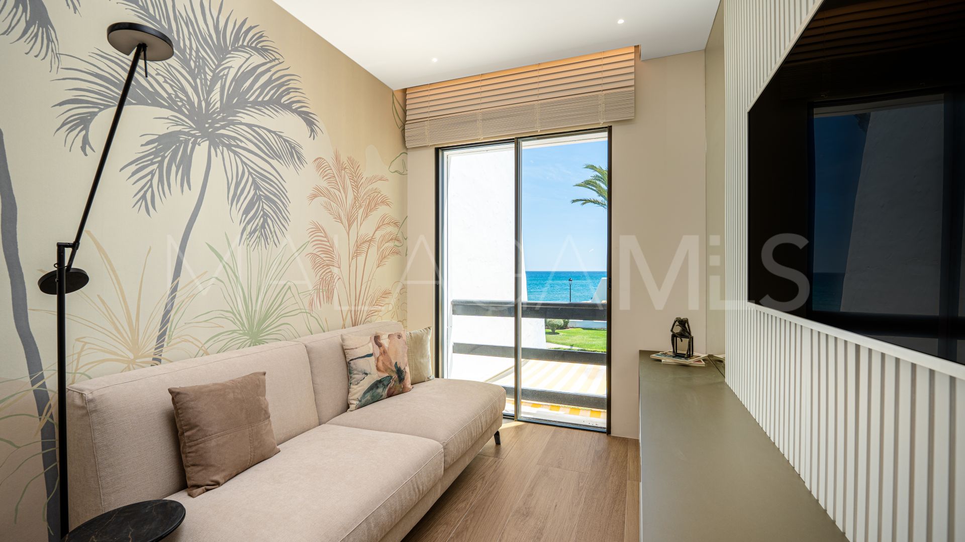 Maison de ville for sale in Beach Side Golden Mile
