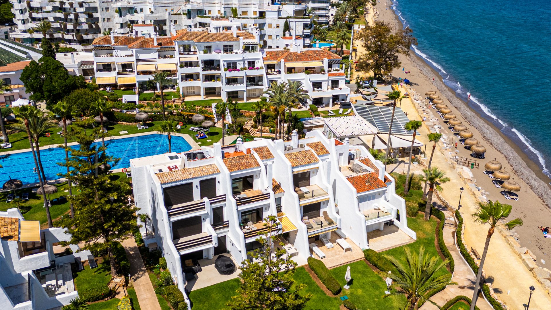 Maison de ville for sale in Beach Side Golden Mile