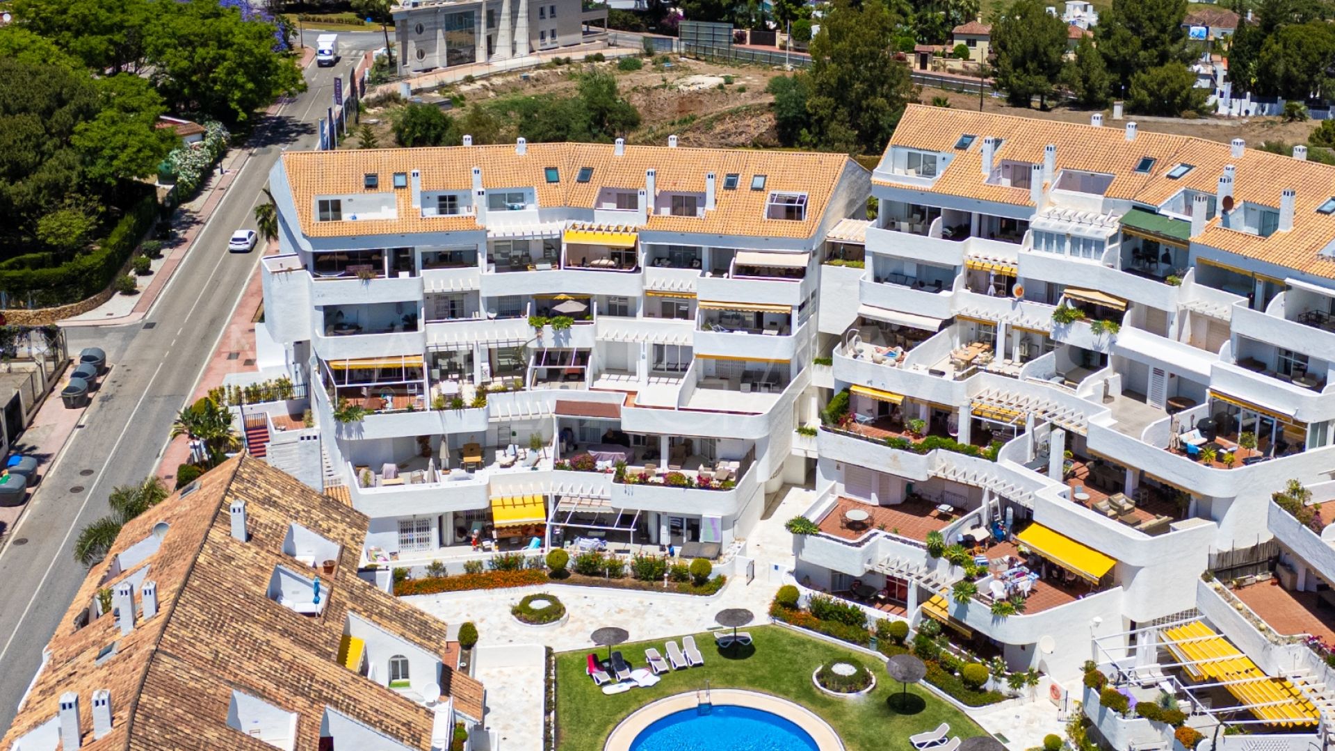 2 bedrooms Nueva Andalucia apartment for sale
