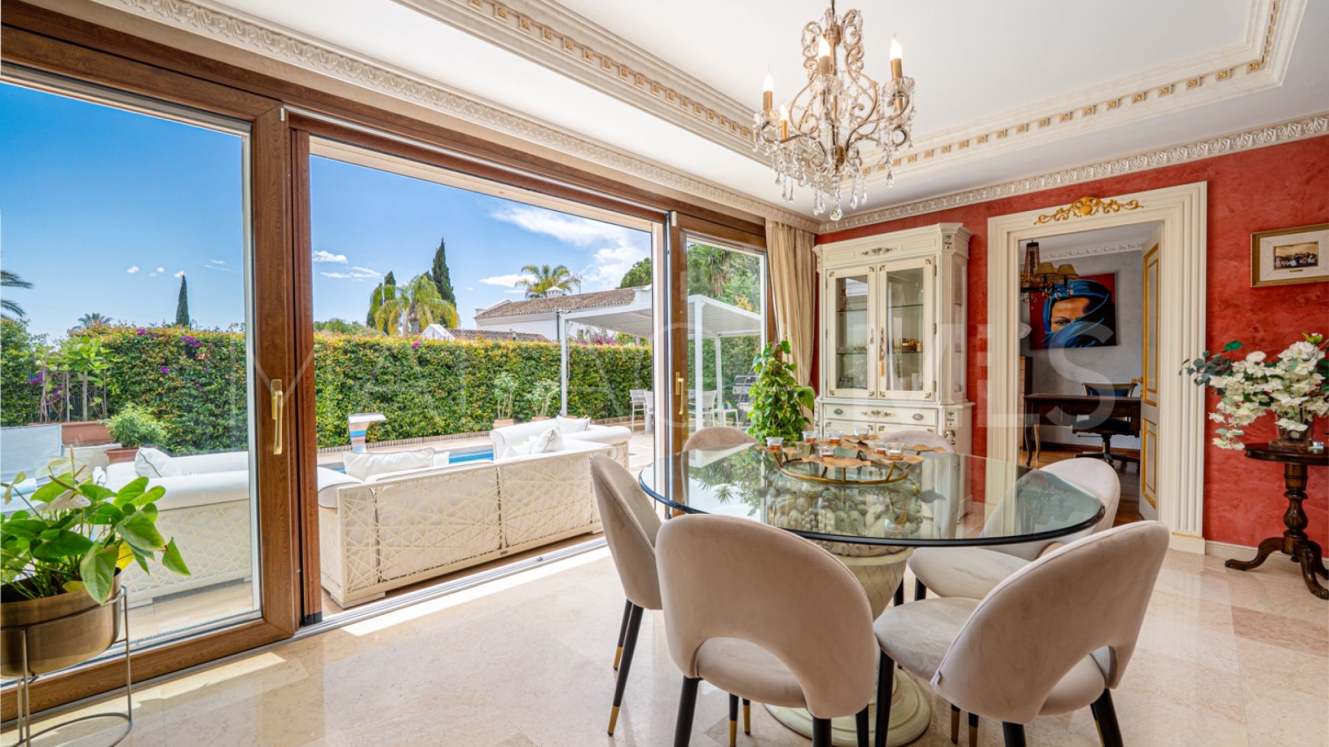 Villa for sale in Nagüeles