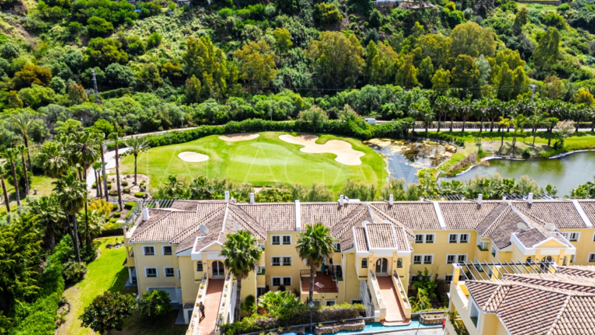 For sale Los Arcos (La Quinta) apartment with 2 bedrooms