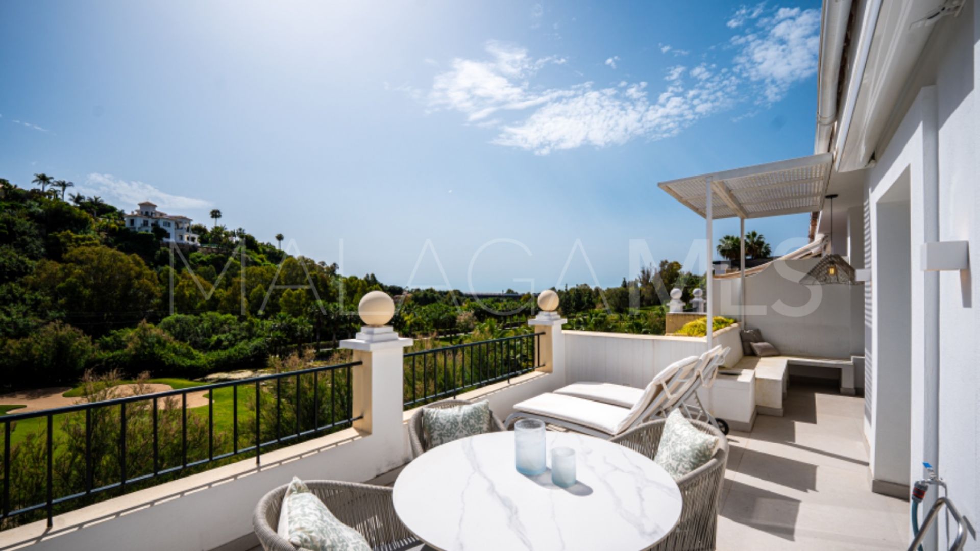 For sale Los Arcos (La Quinta) apartment with 2 bedrooms