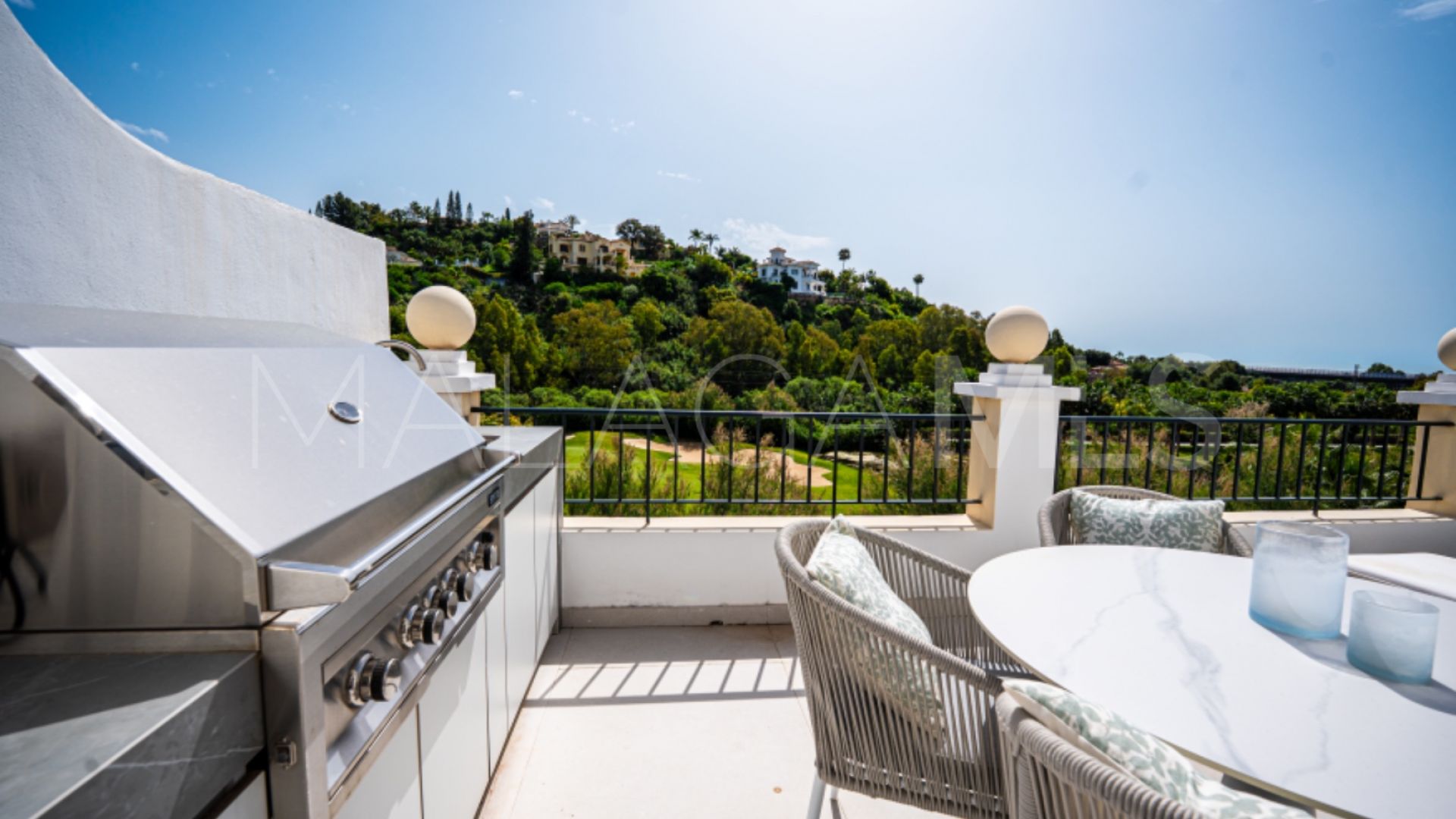 For sale Los Arcos (La Quinta) apartment with 2 bedrooms