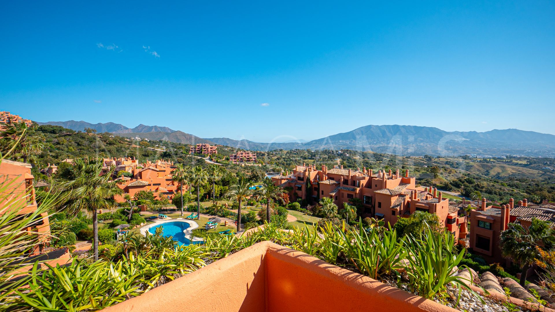 Tvåvånings takvåning for sale in Marbella Öst