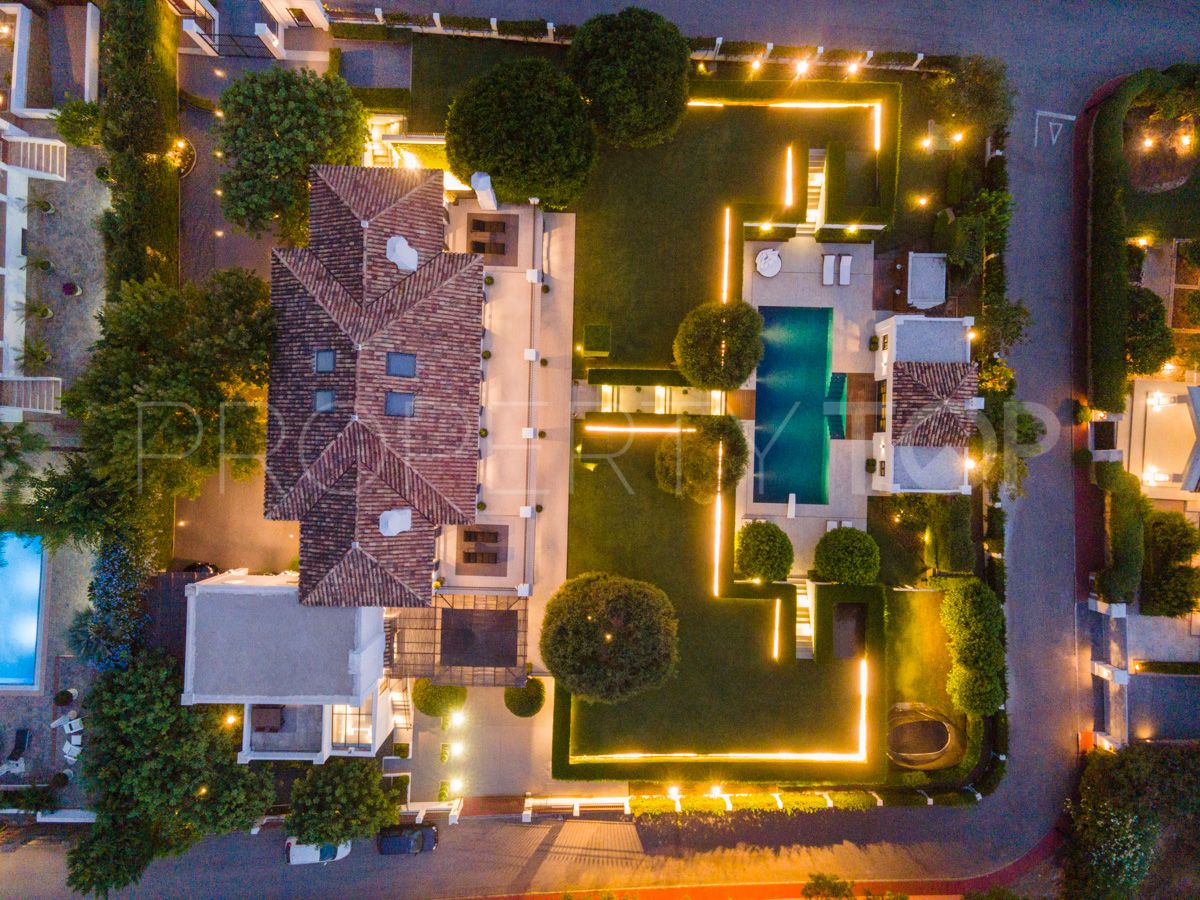 Las Lomas del Marbella Club villa for sale