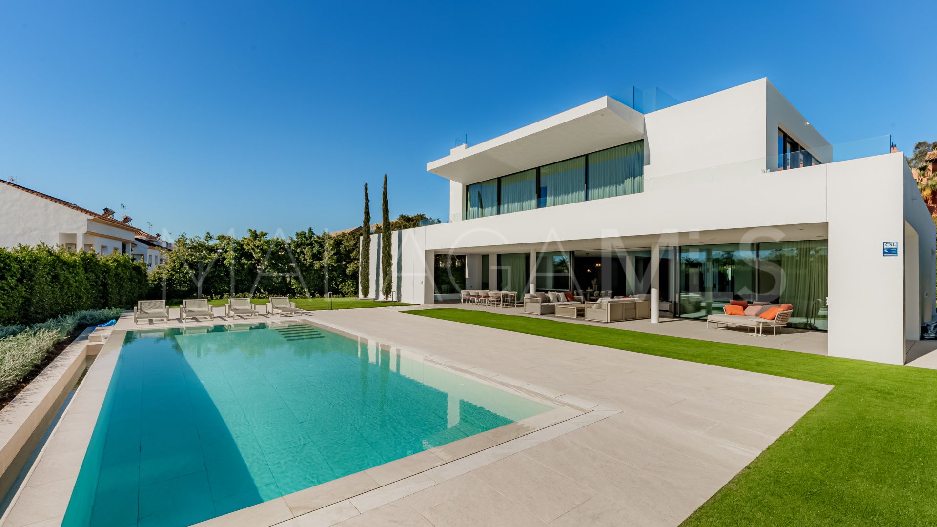 Villa for sale in Coral Beach