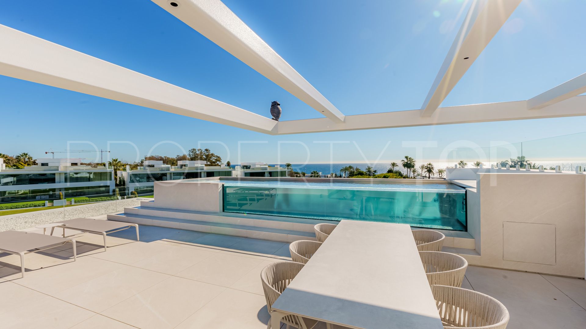 5 bedrooms villa in Coral Beach for sale