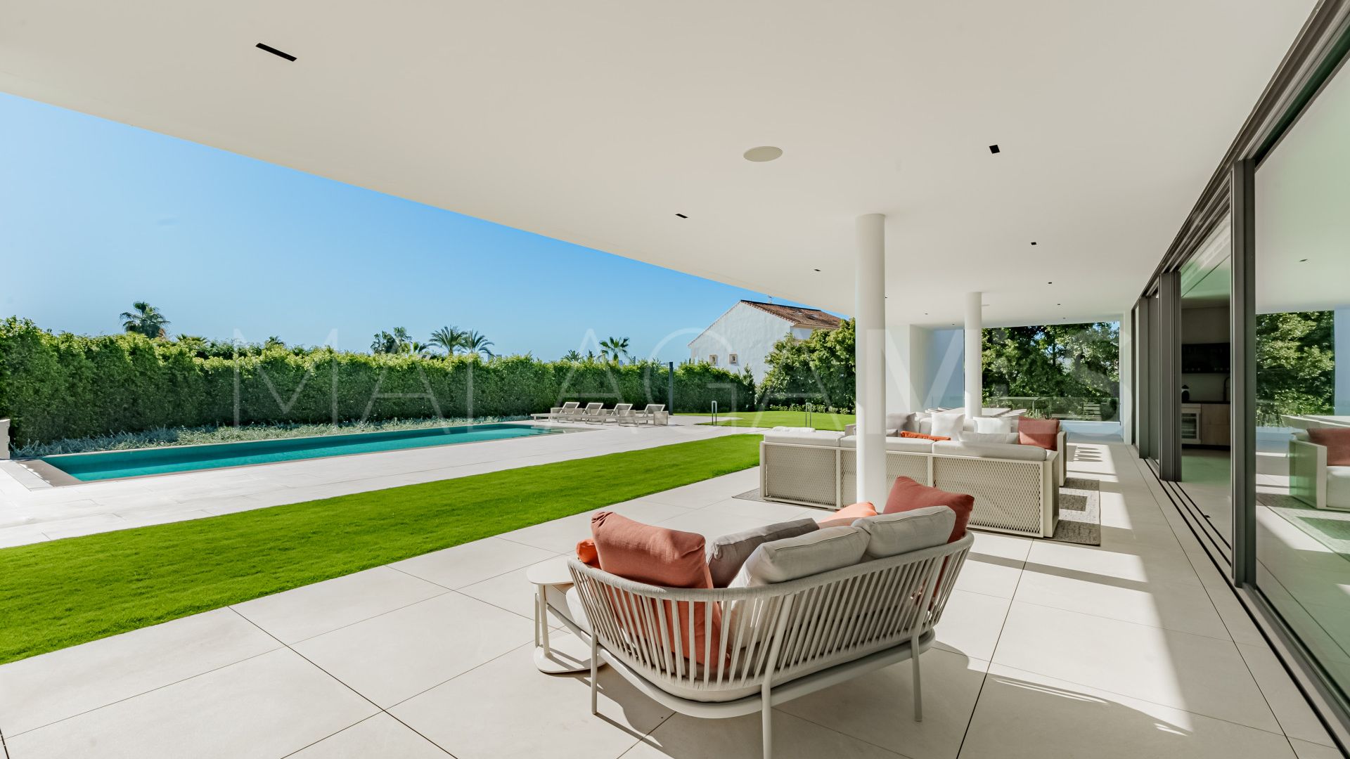 Villa for sale in Coral Beach