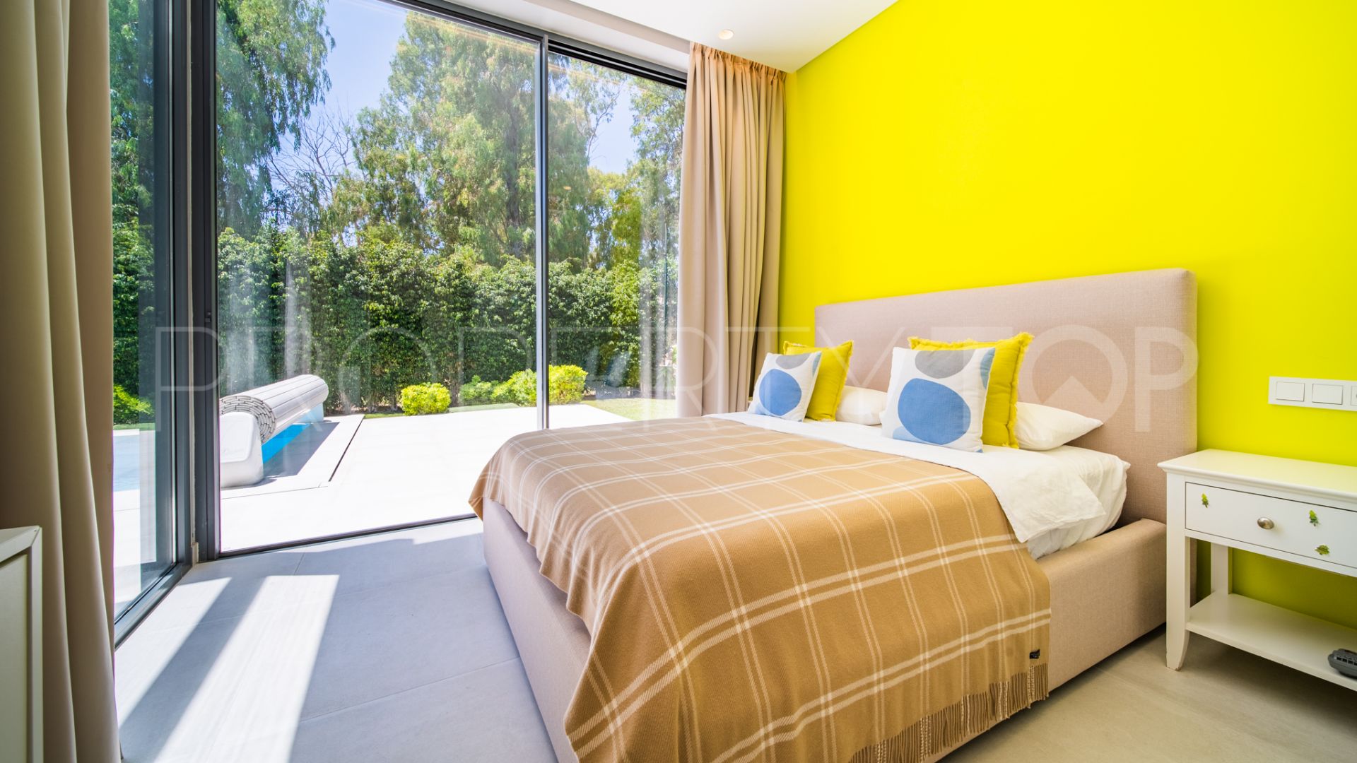 Buy villa in Arboleda with 4 bedrooms