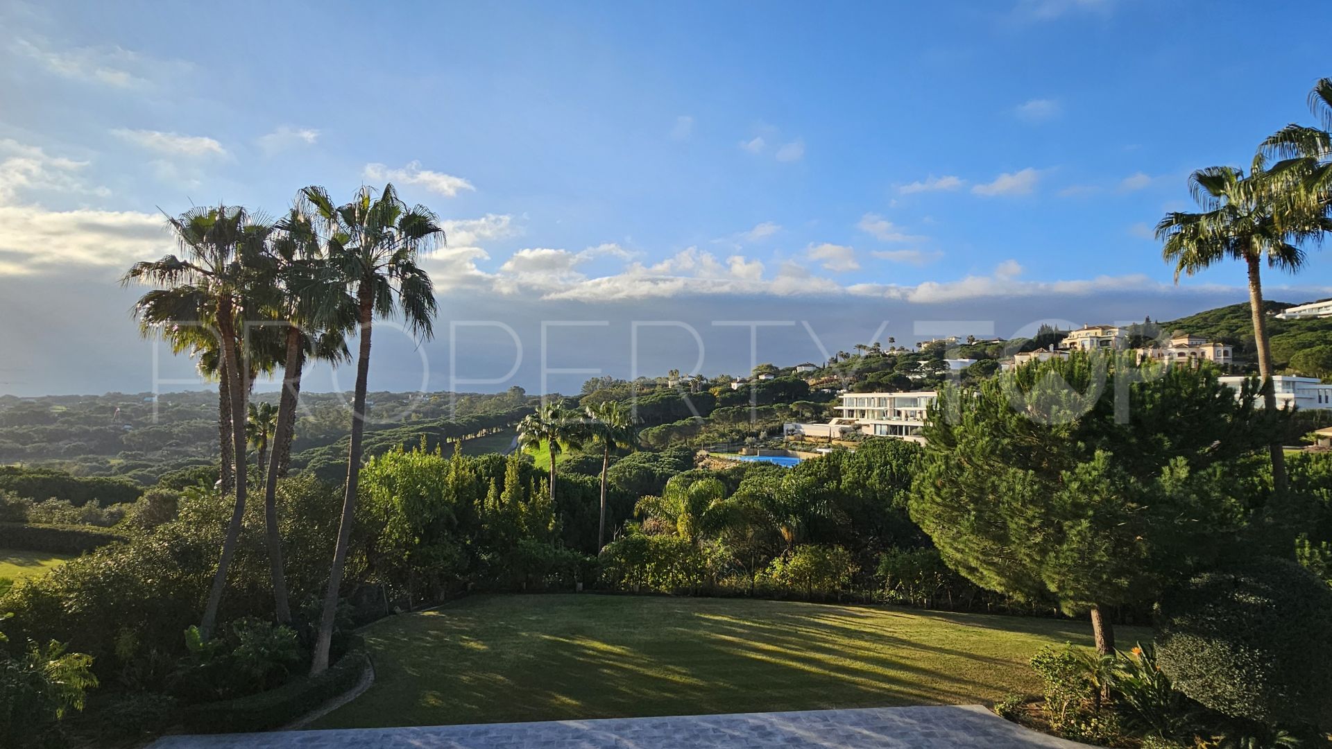 Zona F villa for sale