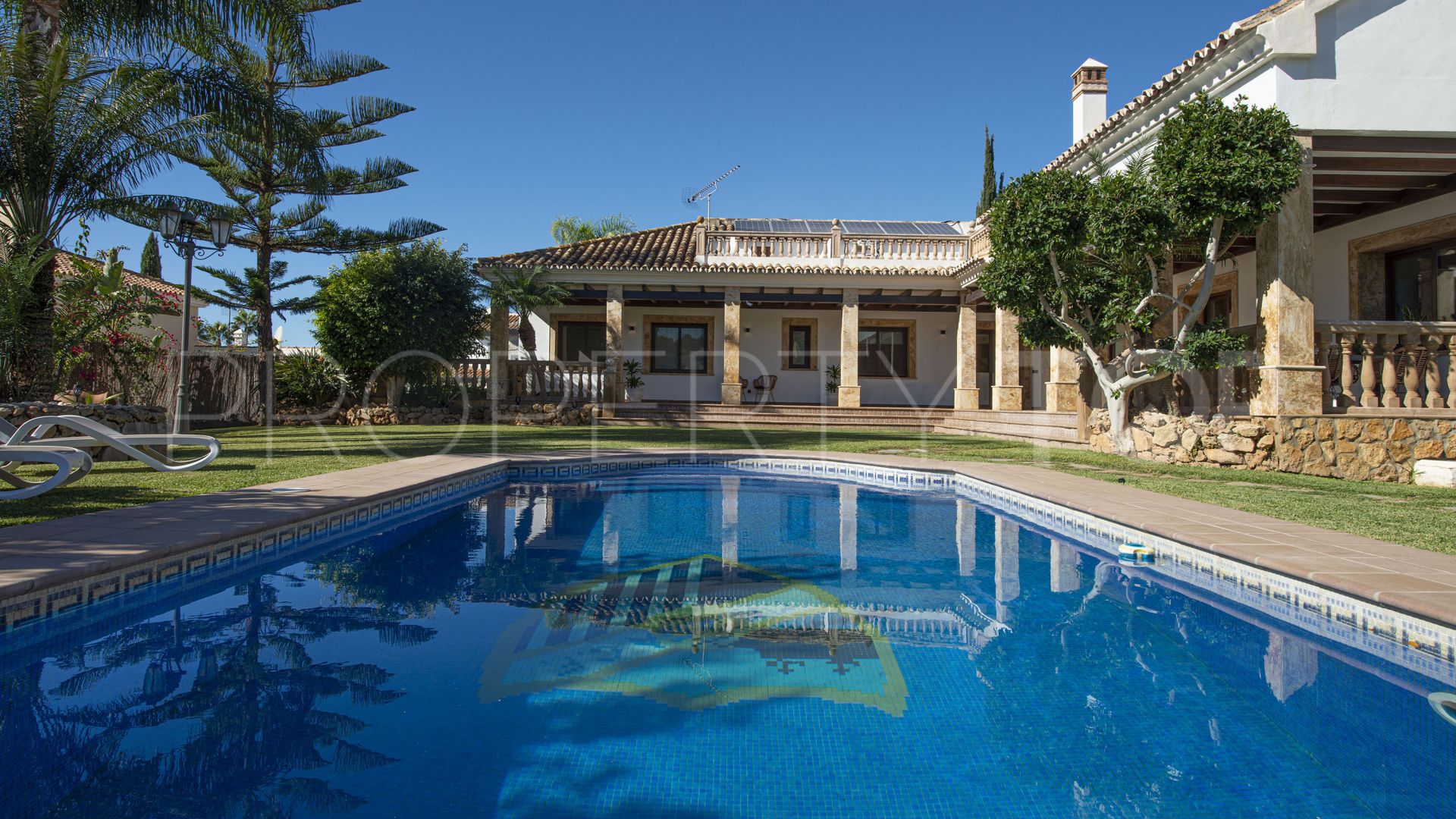 Villa de 5 dormitorios a la venta en Mijas Golf