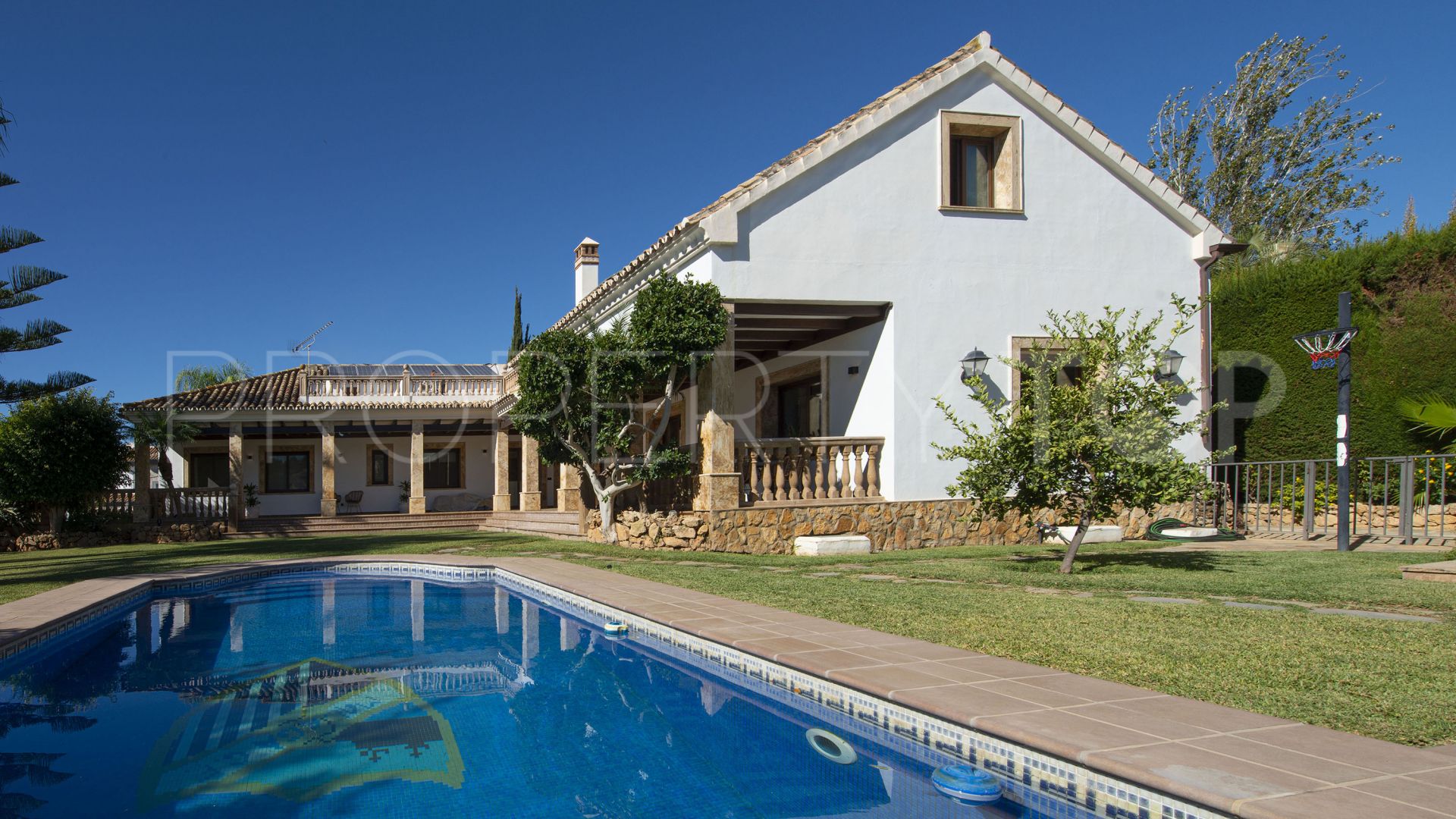 Villa de 5 dormitorios a la venta en Mijas Golf