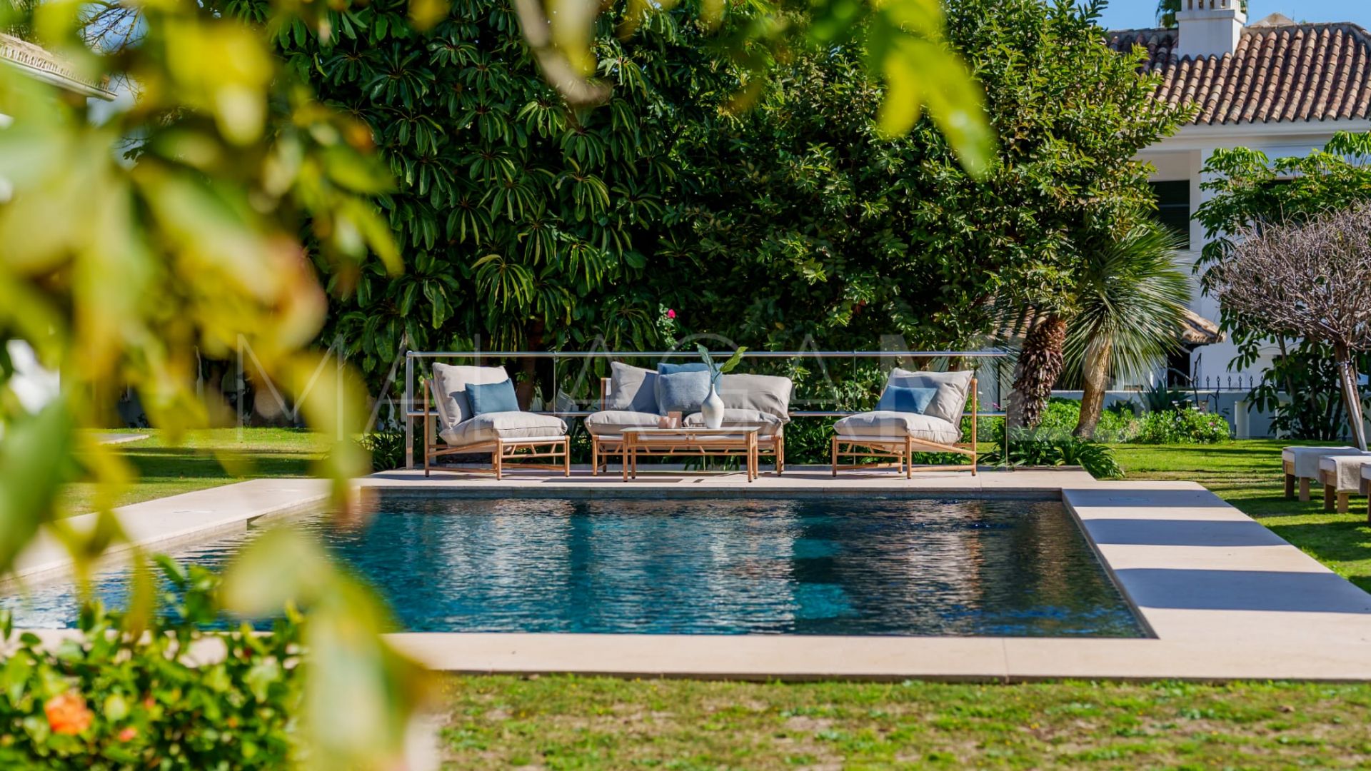 Villa a la venta in La Cerquilla with 5 bedrooms