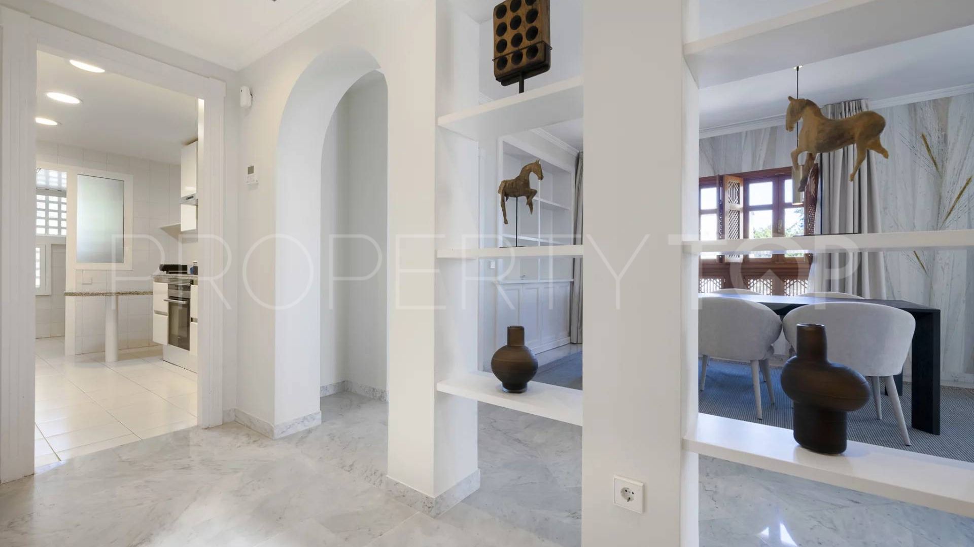 For sale 4 bedrooms duplex penthouse in Puente Romano