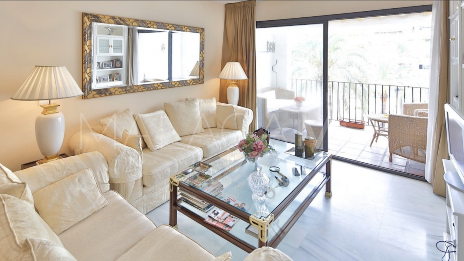 Apartamento a la venta in Jardines del Puerto with 2 bedrooms