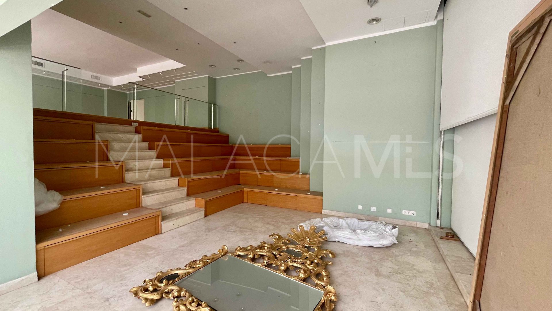 Kommersiella lokaler for sale in Marbella - Puerto Banus