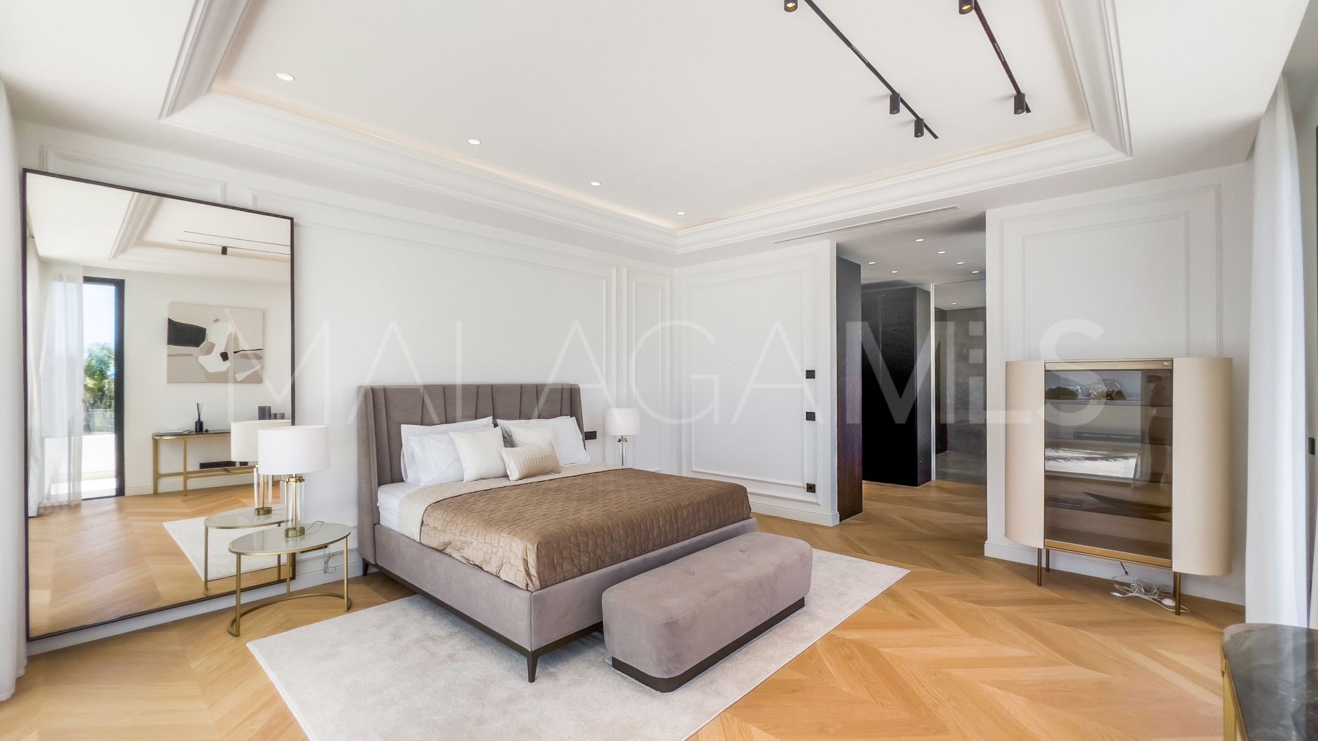 Se vende casa with 6 bedrooms in Las Lomas de Marbella