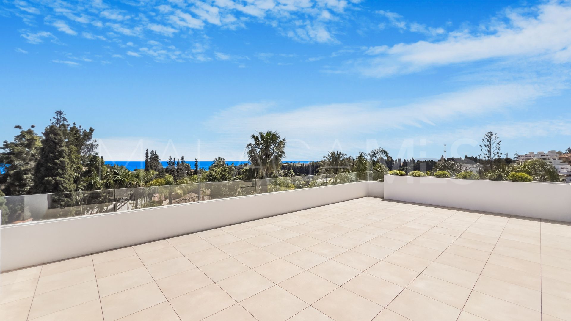 Se vende casa with 6 bedrooms in Las Lomas de Marbella