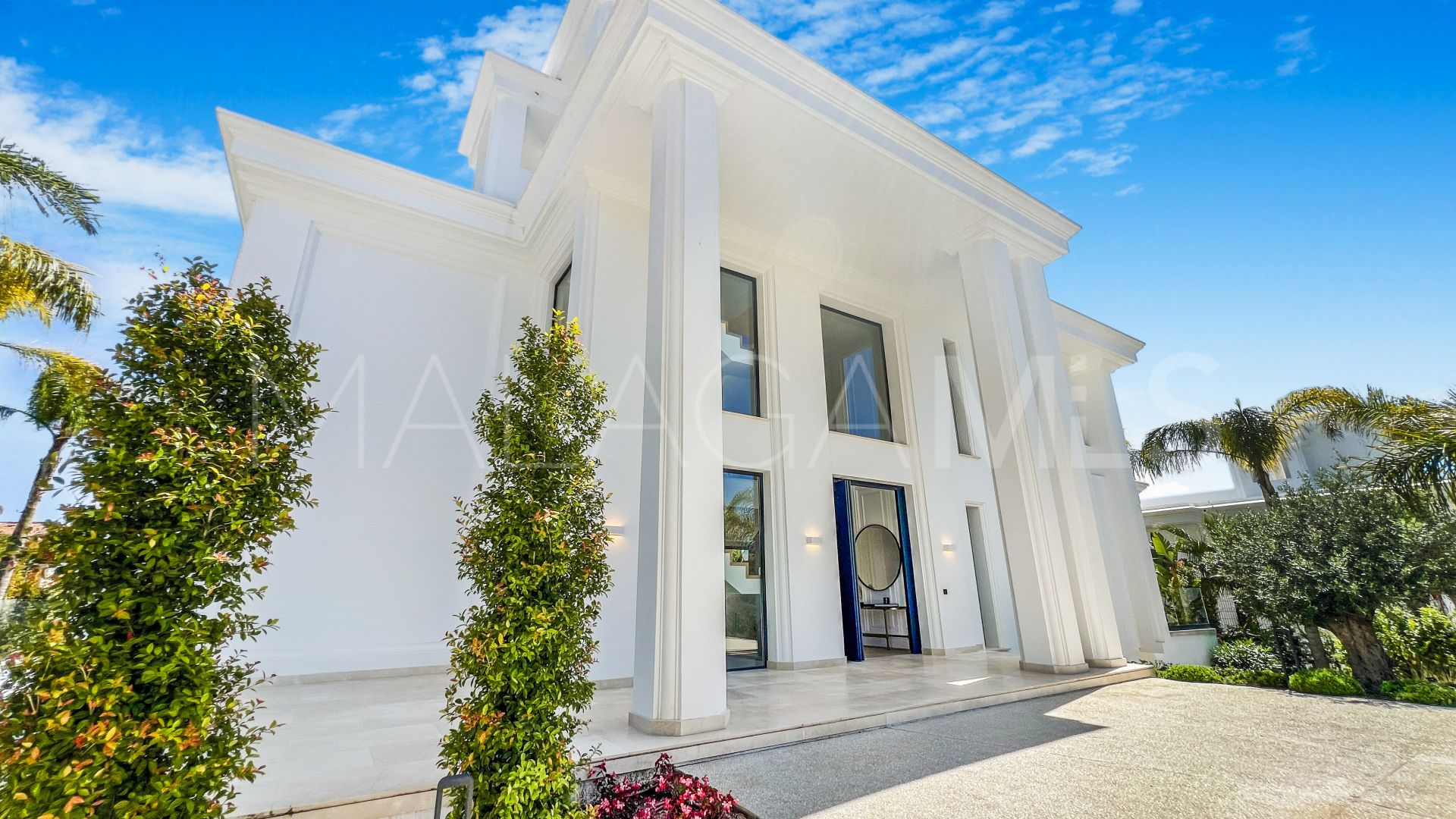 Se vende casa with 6 bedrooms in Las Lomas de Marbella