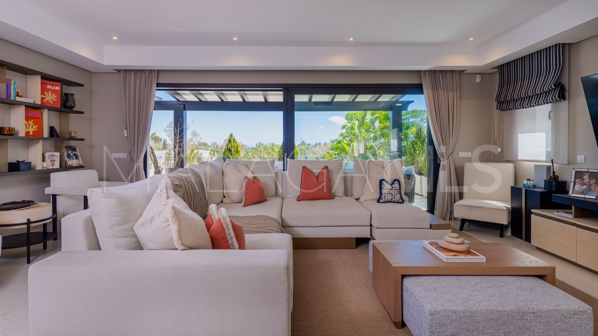 Villa for sale in Las Lomas del Marbella Club