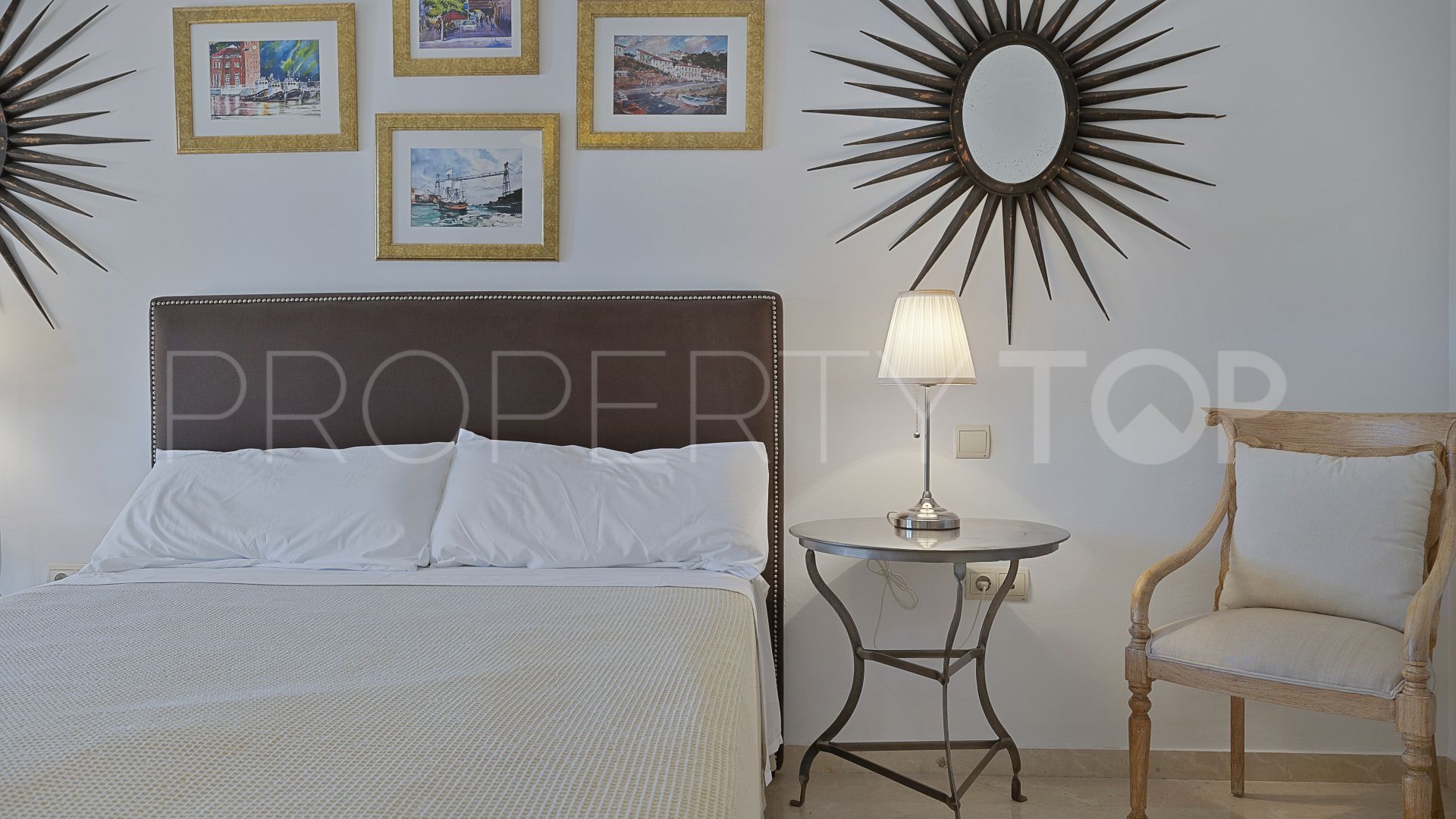 San Pedro de Alcantara, apartamento a la venta de 3 dormitorios