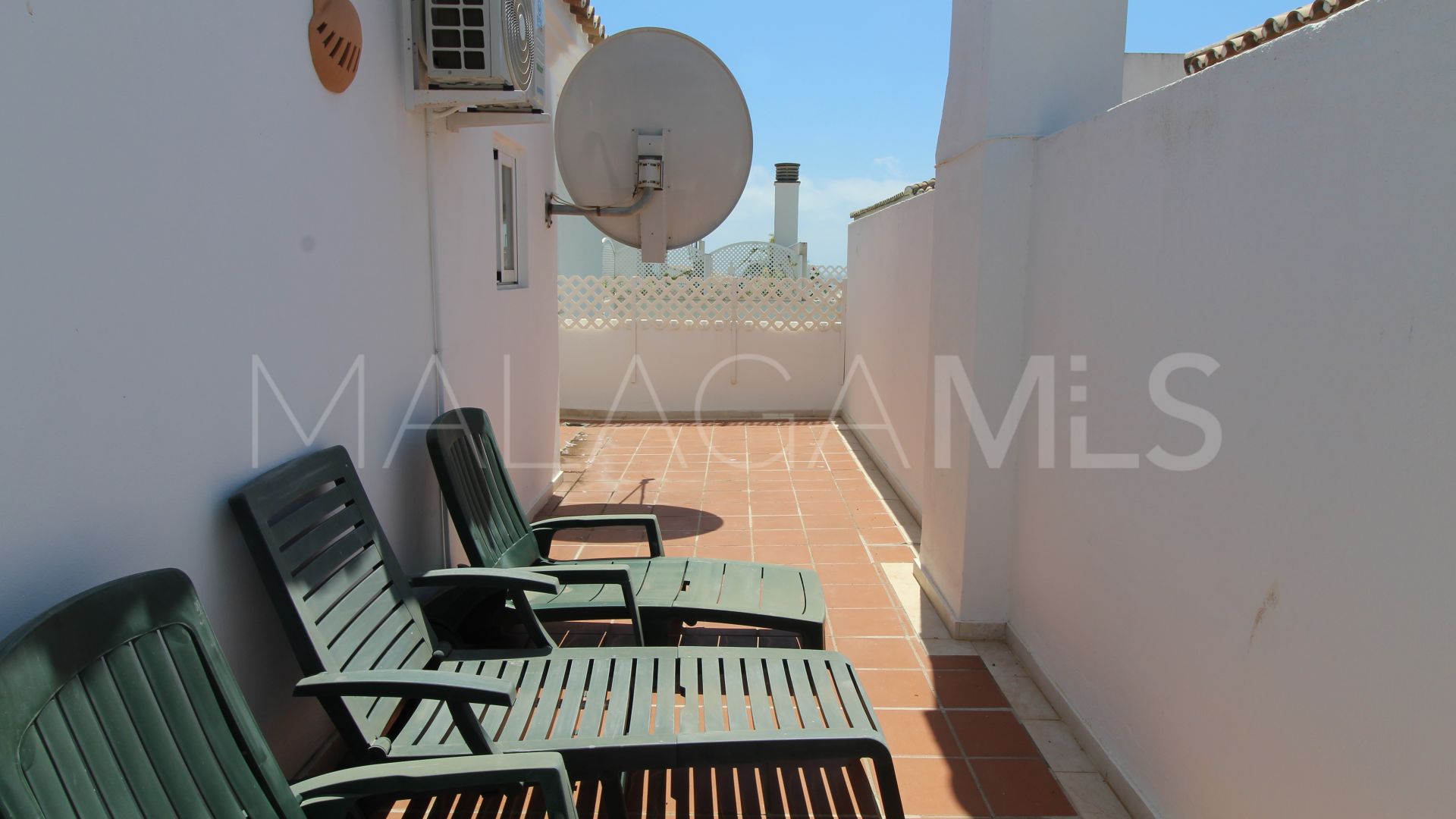 Duplex penthouse for sale in Terrazas de Banus