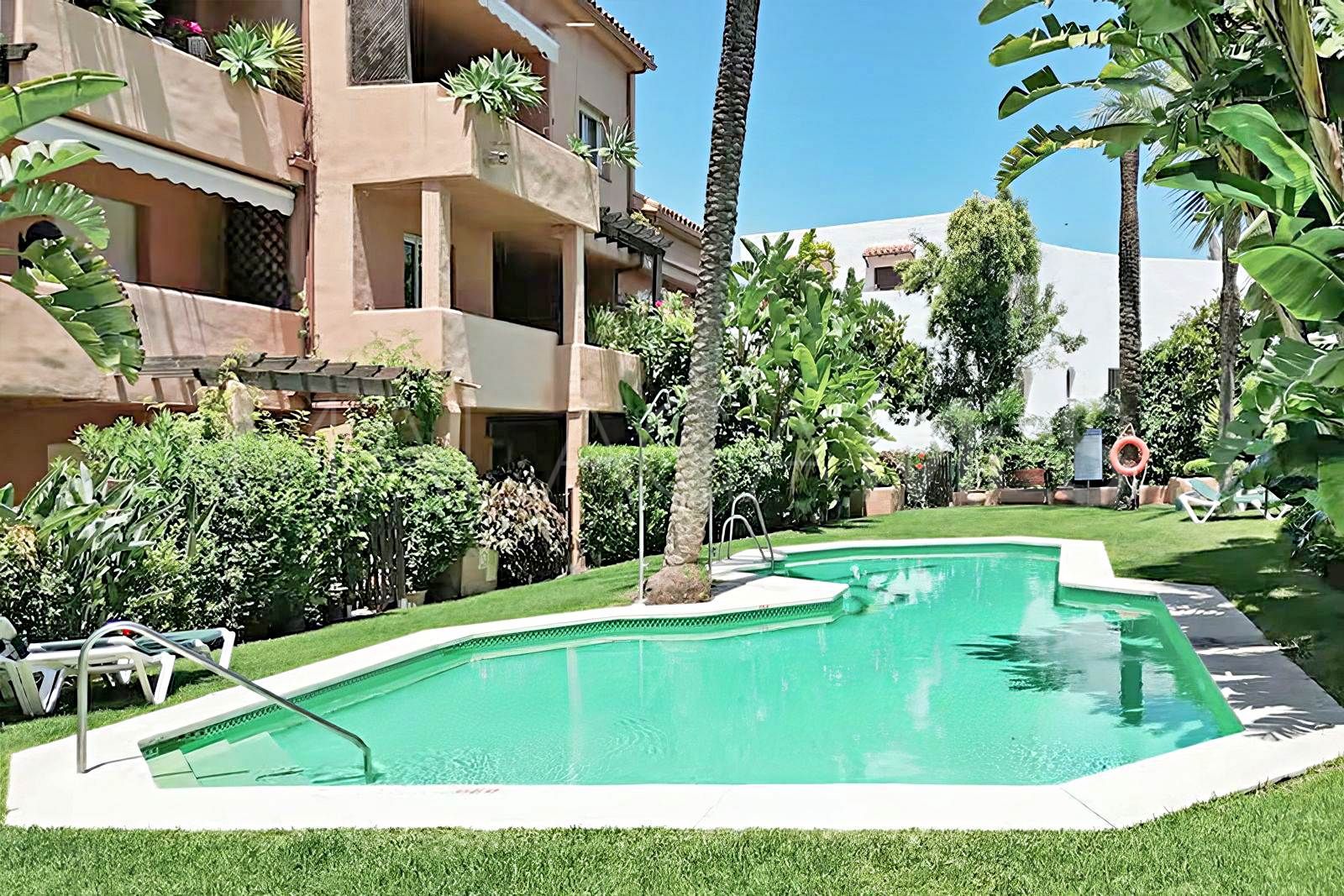 Markplanslägenhet for sale in Jardines de las Lomas