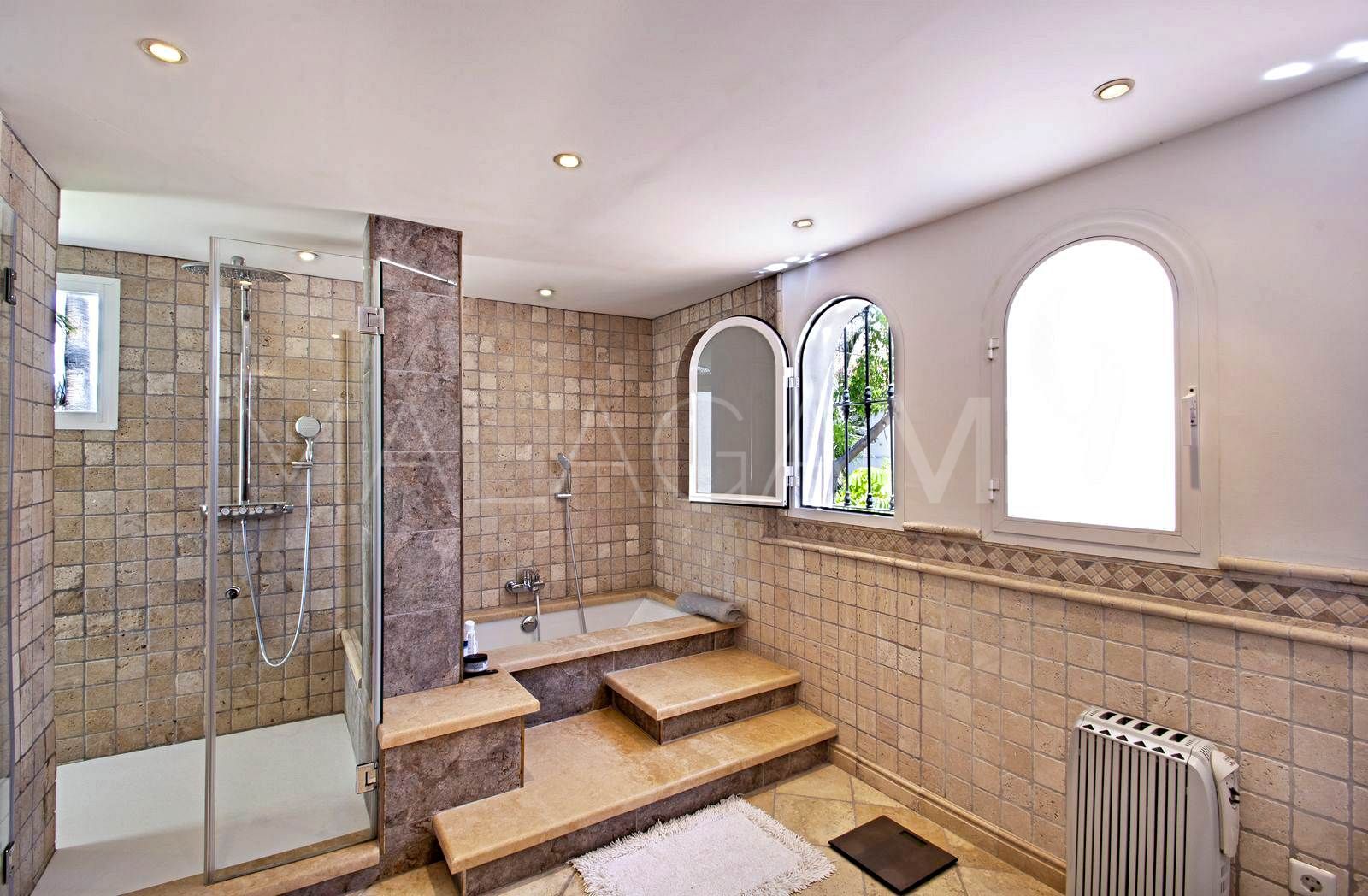 Villa for sale in Aloha