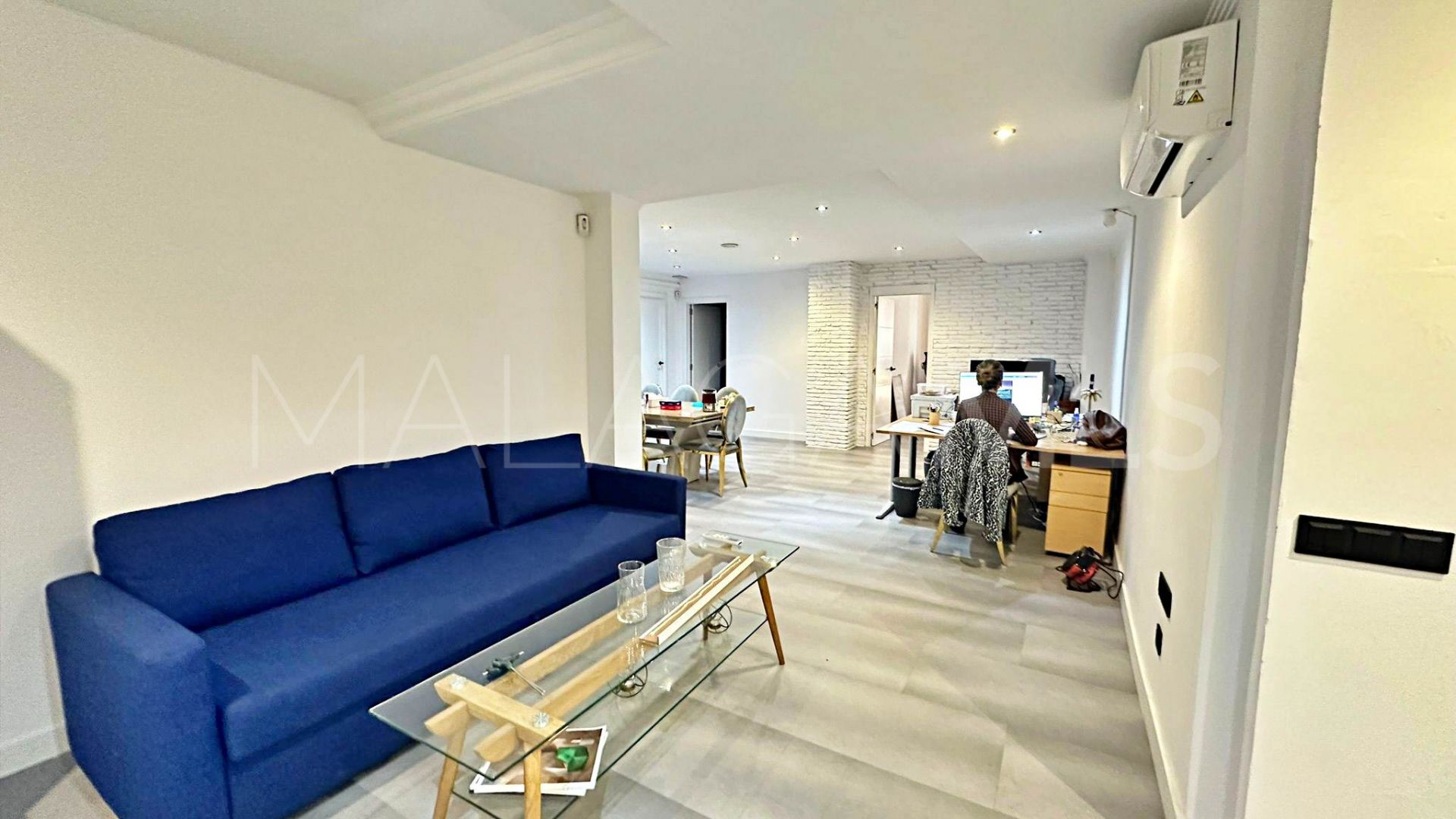 Bureaux for sale in Beach Side New Golden Mile