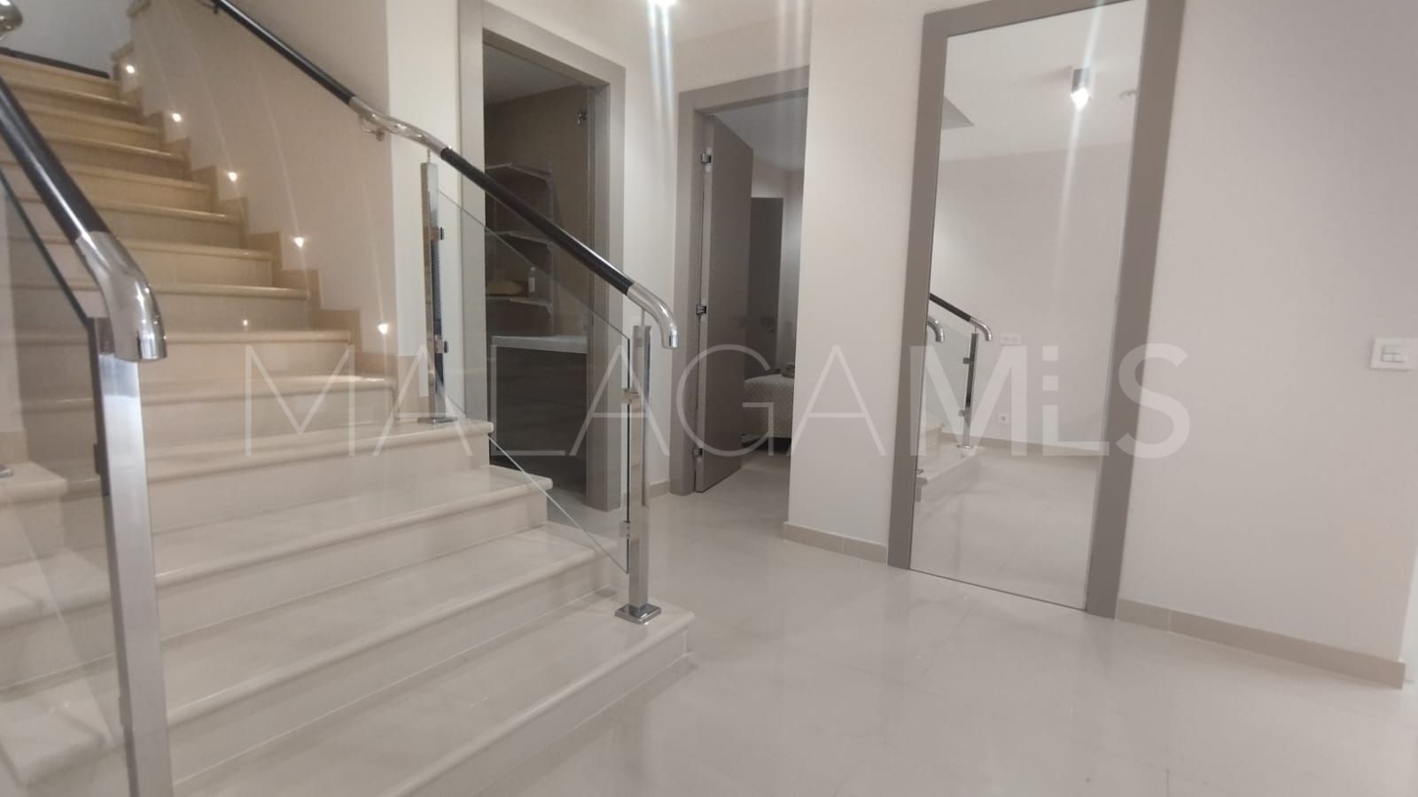 Ground floor duplex for sale in Gray D'Albion