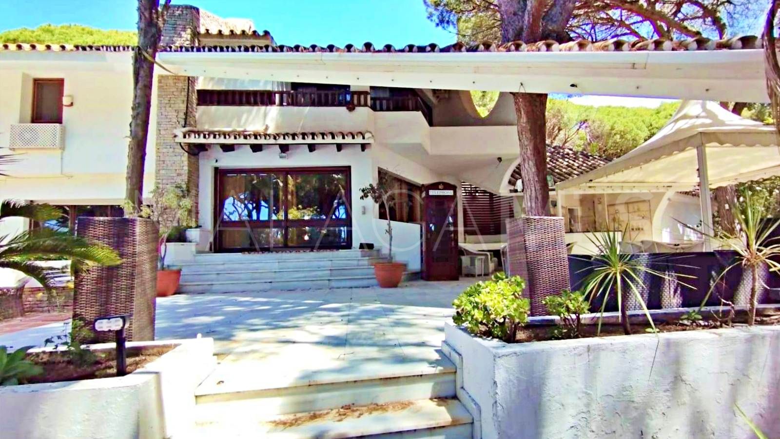 For sale villa in Marbella East
