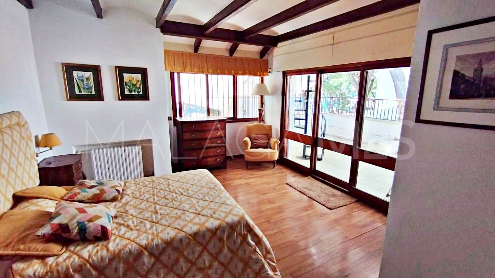 For sale villa in Marbella East