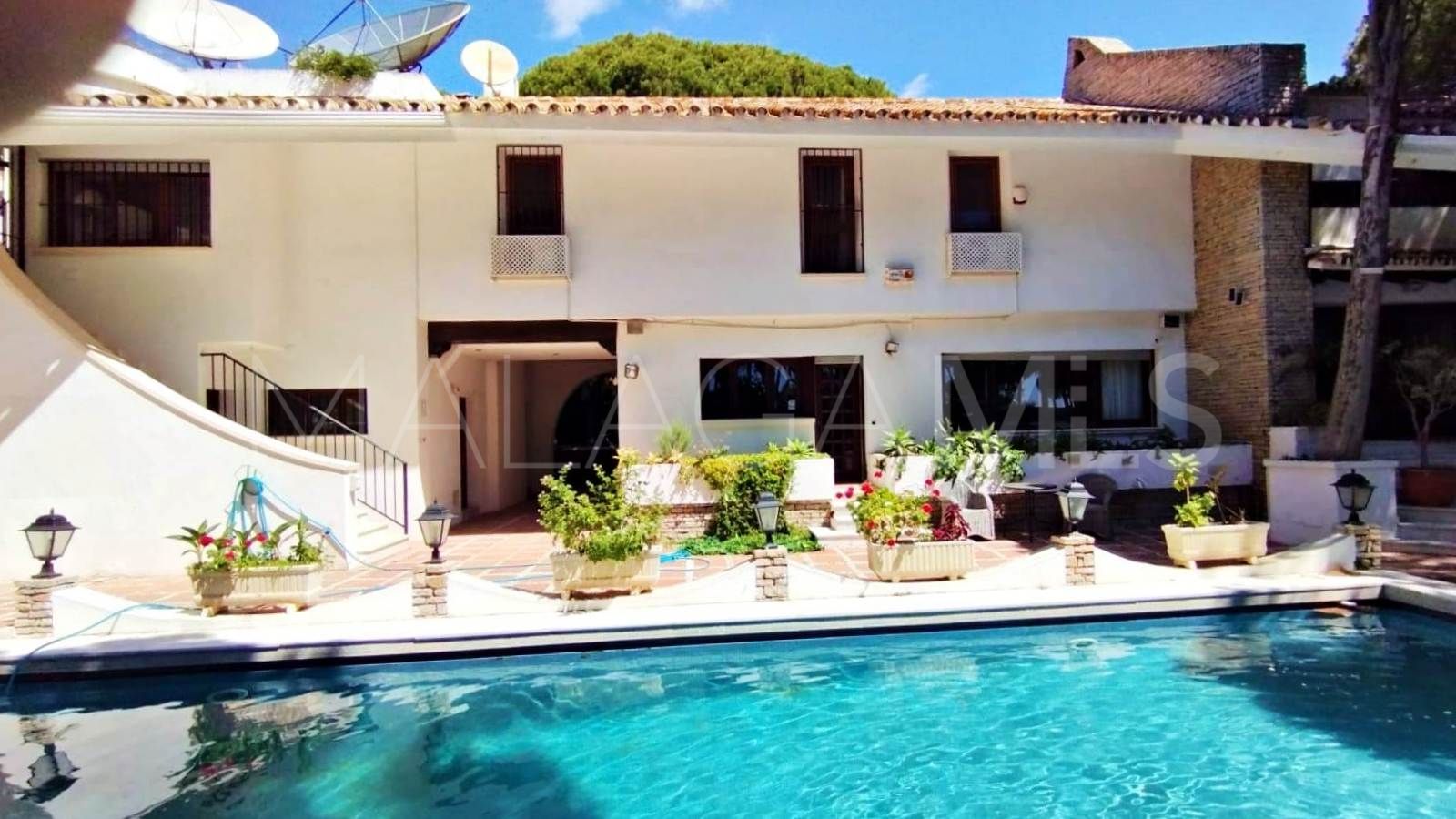 For sale villa in Marbella East