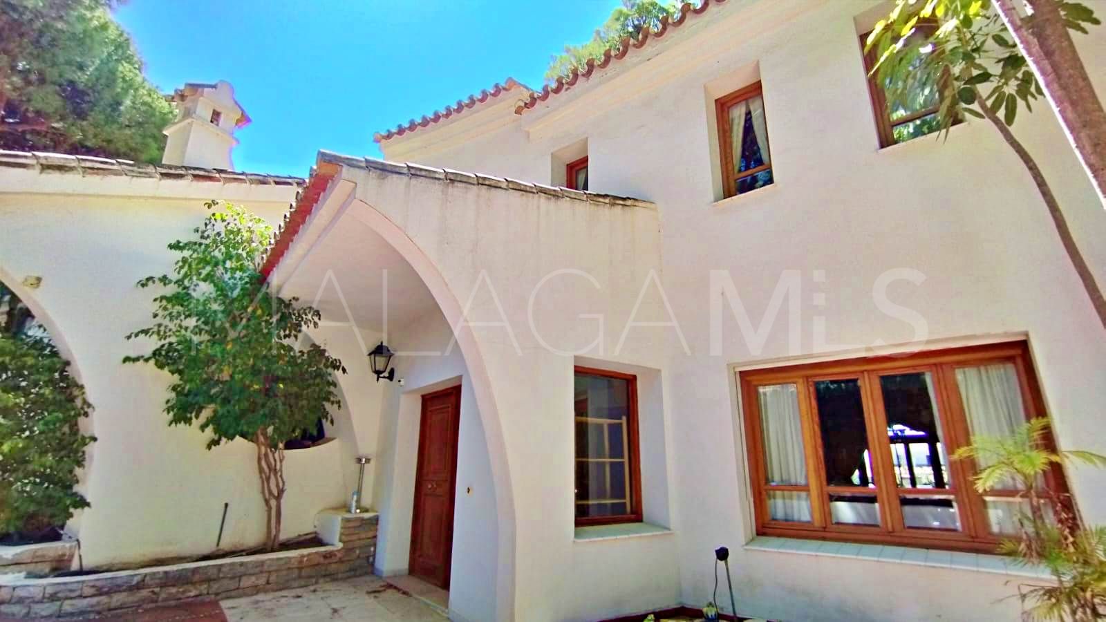 For sale villa in Marbella East