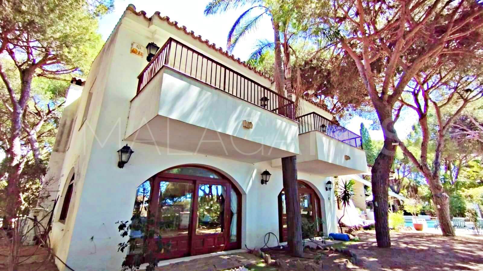 For sale villa in Marbella East