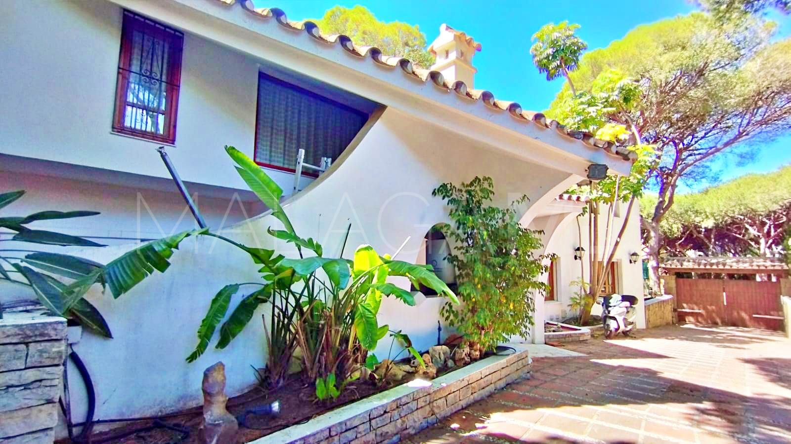 For sale villa in Marbella East