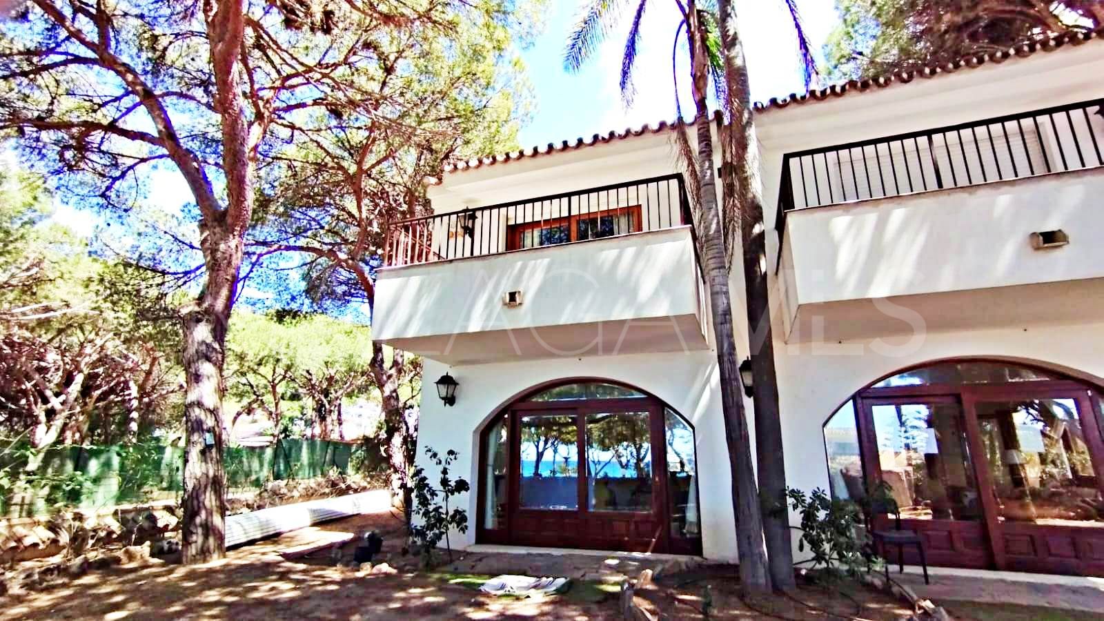 For sale villa in Marbella East