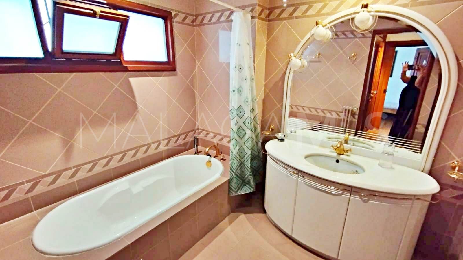 For sale villa in Marbella East