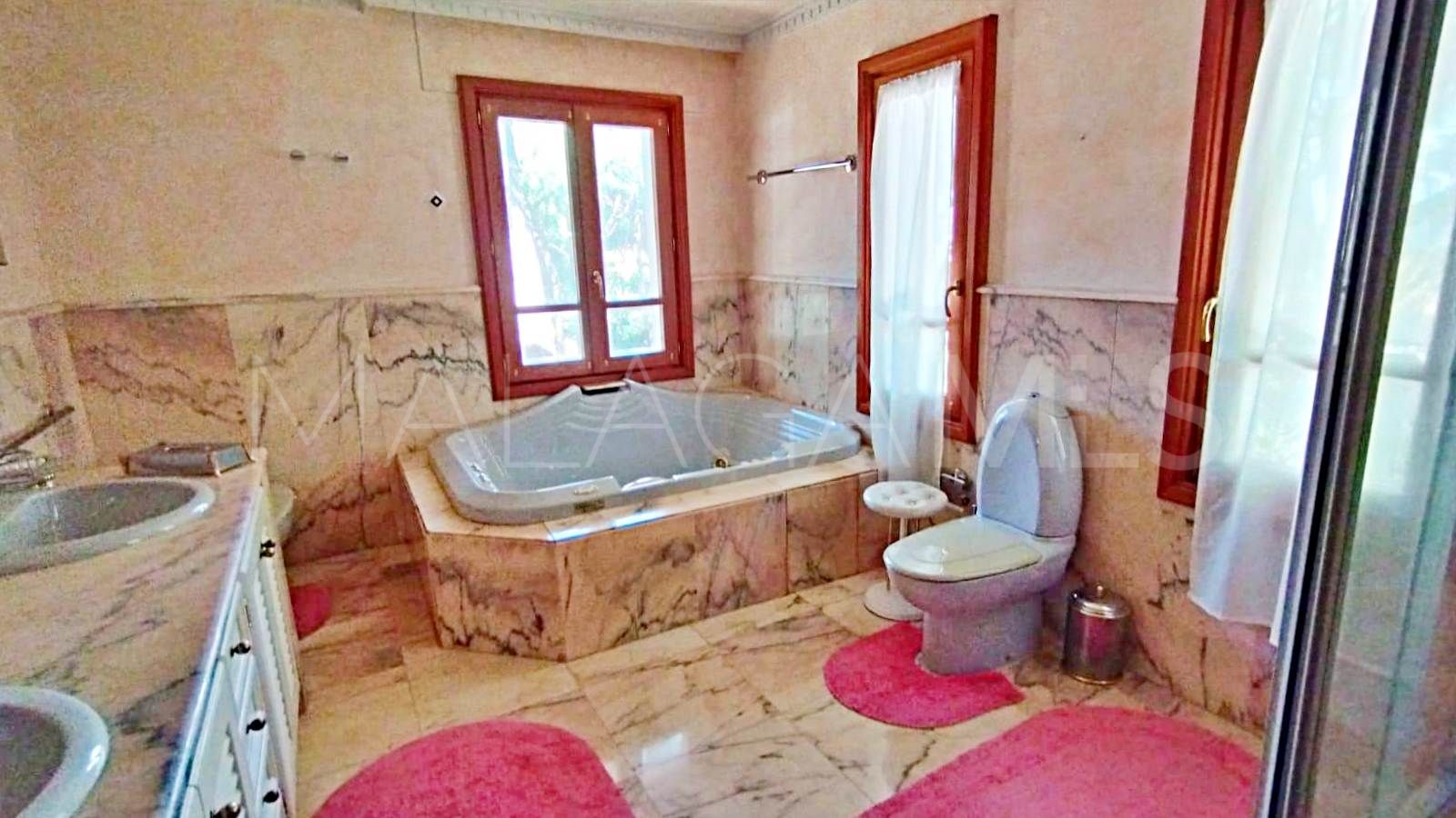 For sale villa in Marbella East